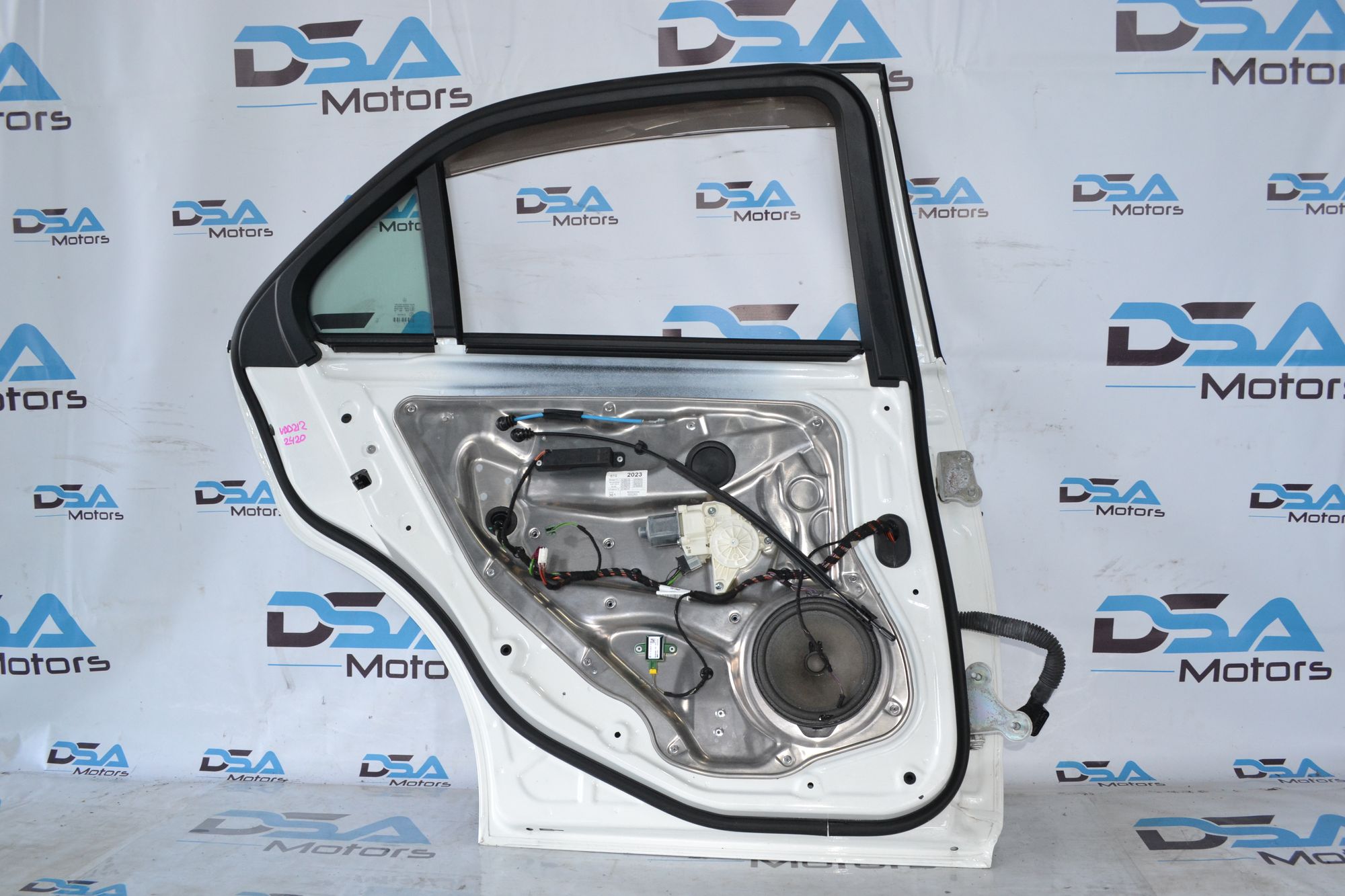 https://ycs.partsauto.market/partsauto-images/thmbs/userImages/b7628e092085f1f91467af1afb6e7630/part/3a3b1801-b6ea-497d-bab0-358a88b41409_1783332693867.jpg