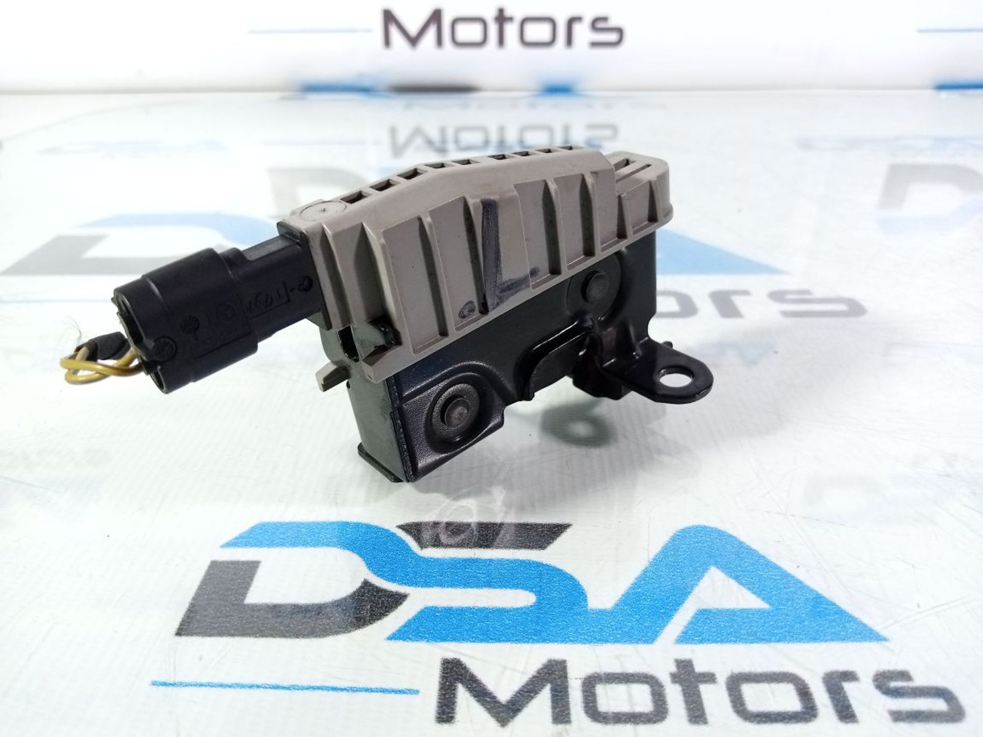 https://ycs.partsauto.market/partsauto-images/thmbs/userImages/b7628e092085f1f91467af1afb6e7630/part/3a801f09-72e5-4a27-b9b1-2fe20b85de5e_1740143627062.jpg