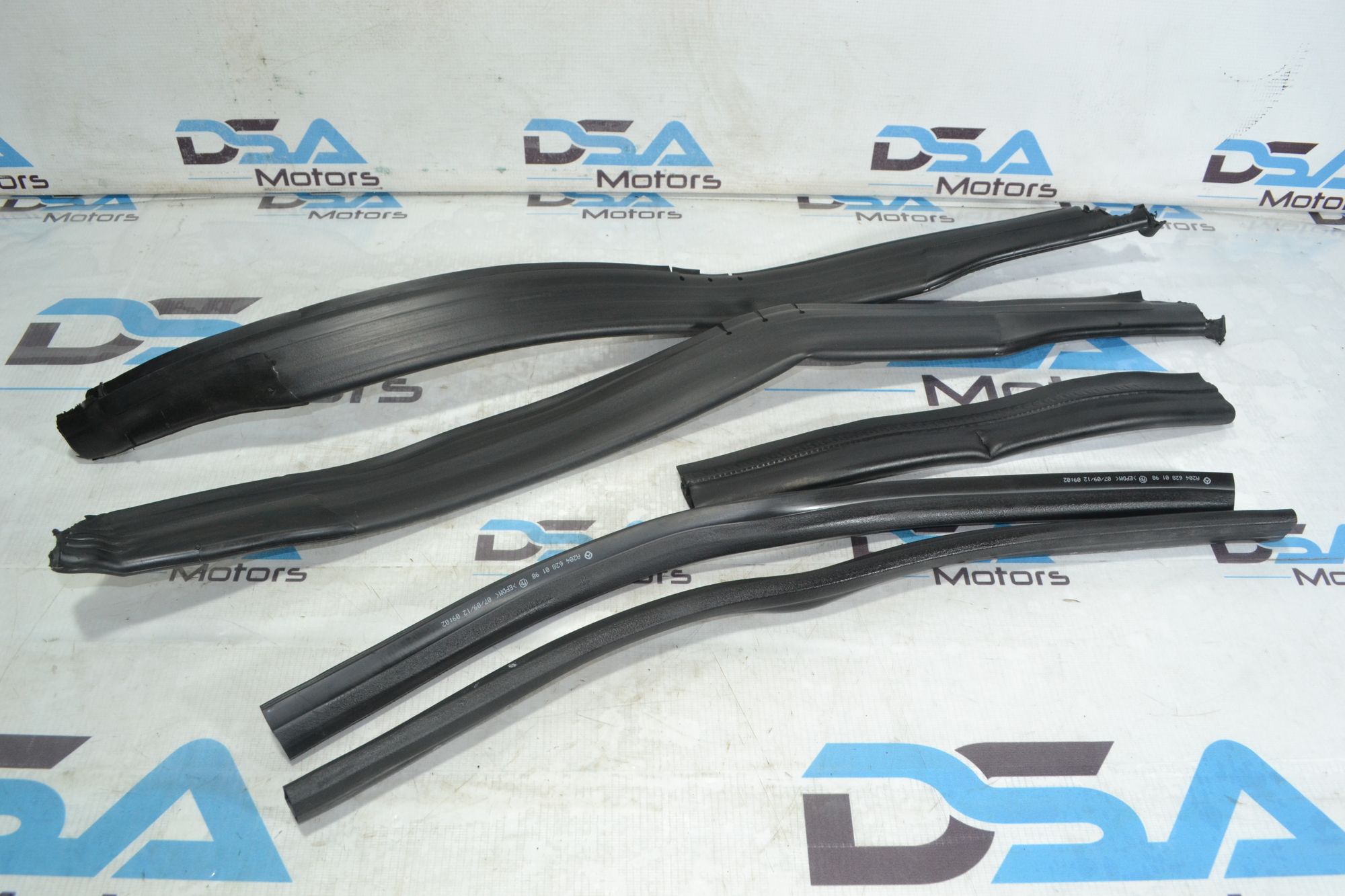 https://ycs.partsauto.market/partsauto-images/thmbs/userImages/b7628e092085f1f91467af1afb6e7630/part/3a862896-bfc7-4236-812b-03c8100a5dbb_1781260222828.jpg