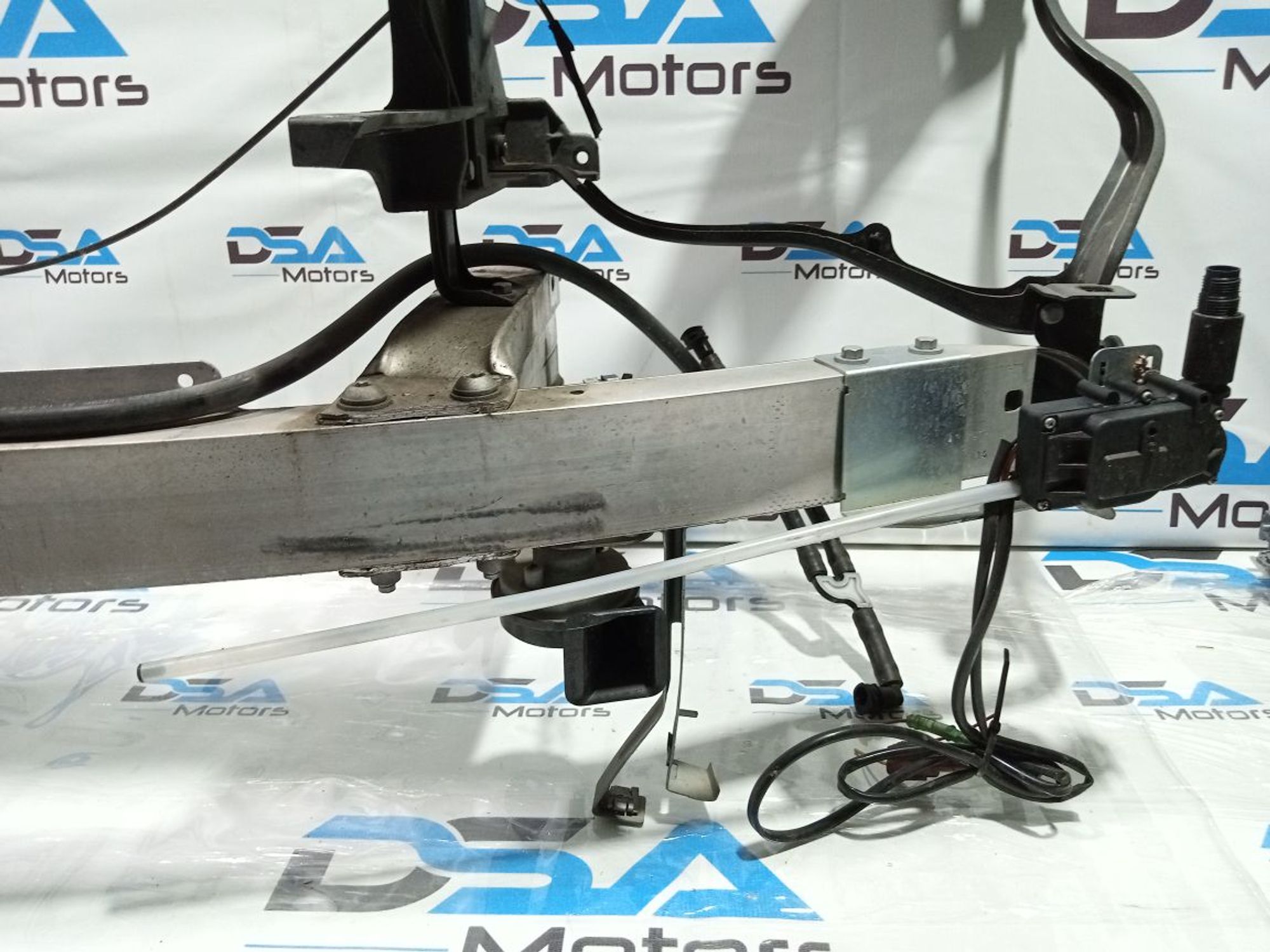 https://ycs.partsauto.market/partsauto-images/thmbs/userImages/b7628e092085f1f91467af1afb6e7630/part/3b27fc92-e999-43e9-bbbd-8d31fc45f28b_1749494518975.jpg