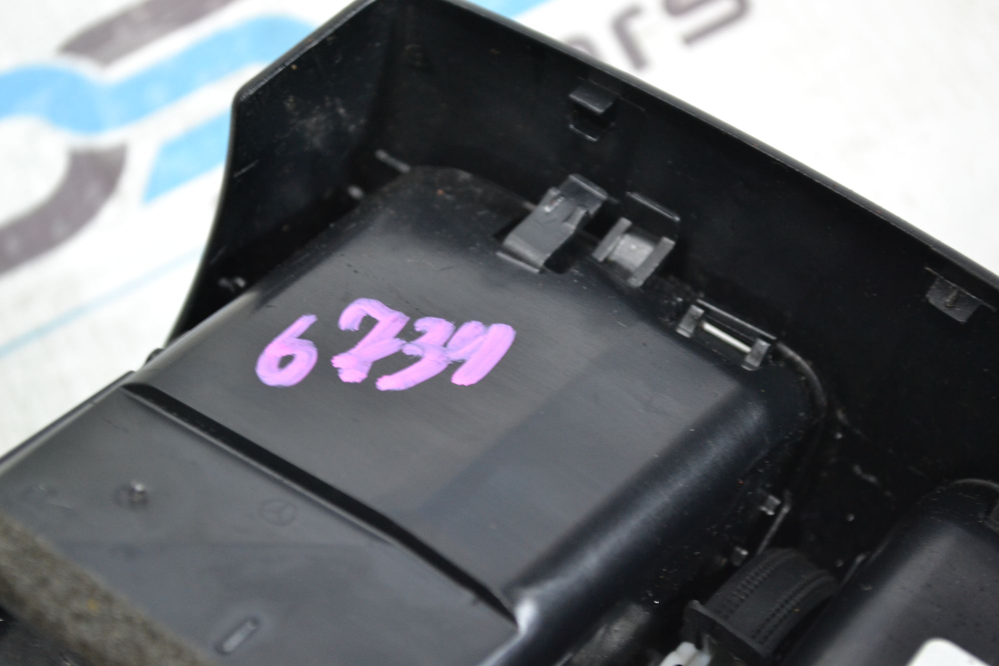 https://ycs.partsauto.market/partsauto-images/thmbs/userImages/b7628e092085f1f91467af1afb6e7630/part/3b607d91-1073-4c23-82bd-b04e152bbb37_1779977593142.jpg