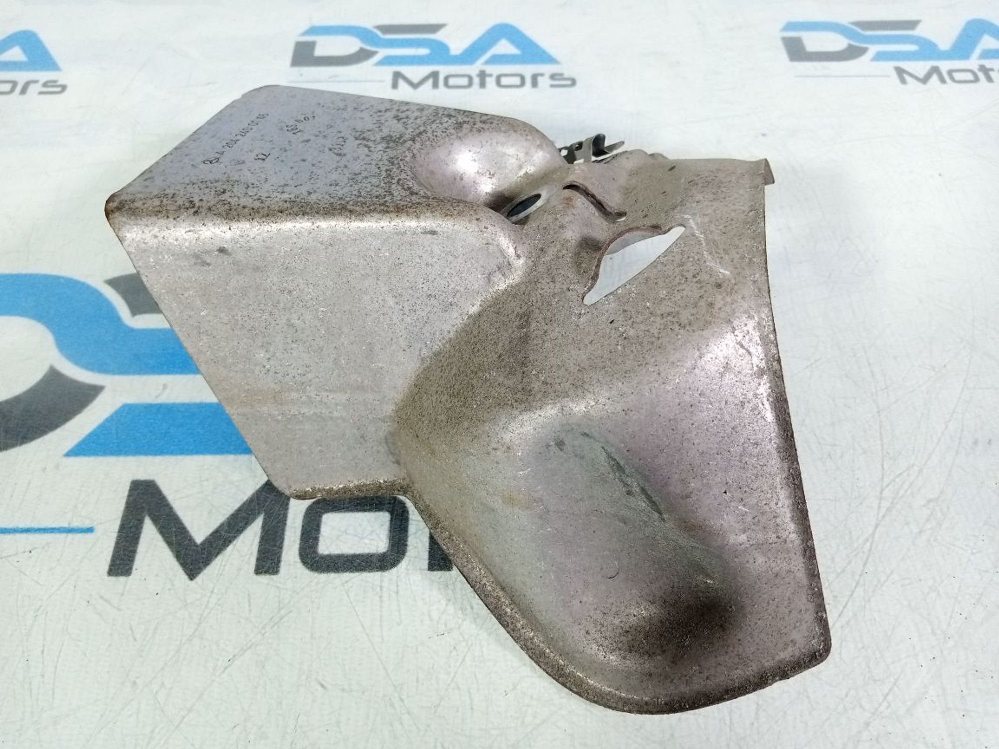 https://ycs.partsauto.market/partsauto-images/thmbs/userImages/b7628e092085f1f91467af1afb6e7630/part/3b7097e6-1f73-48c4-9bba-d2ee7d948dbe_1743947945219.jpg