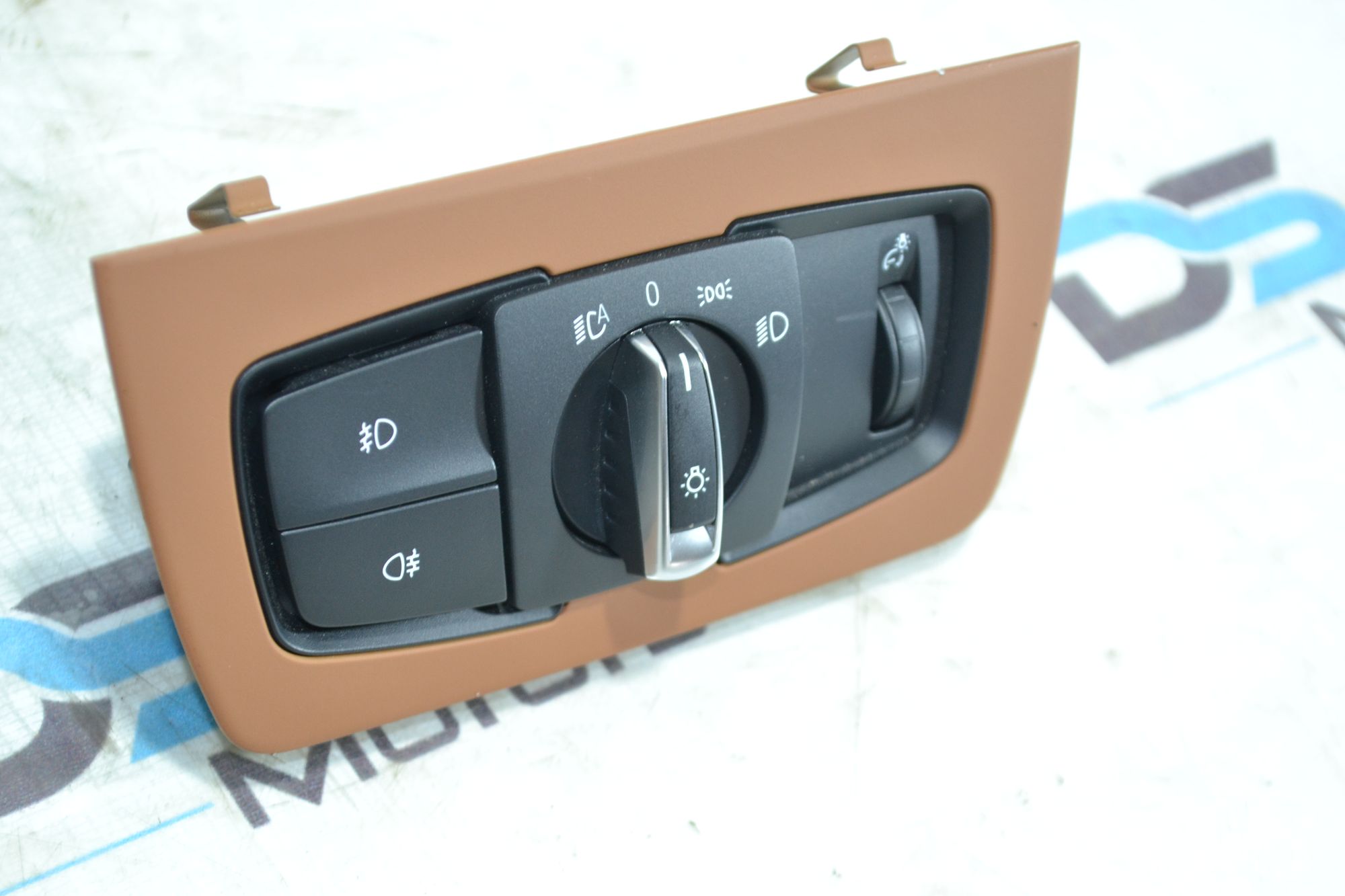 https://ycs.partsauto.market/partsauto-images/thmbs/userImages/b7628e092085f1f91467af1afb6e7630/part/3bd0f527-4201-4dab-8b07-e18e8c43312f_1781600206041.jpg