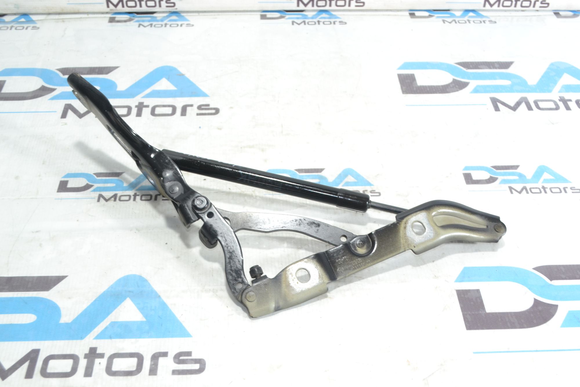 https://ycs.partsauto.market/partsauto-images/thmbs/userImages/b7628e092085f1f91467af1afb6e7630/part/3c429368-c8da-49cc-b2e0-cdbce0a96bfc_1781171182884.jpg