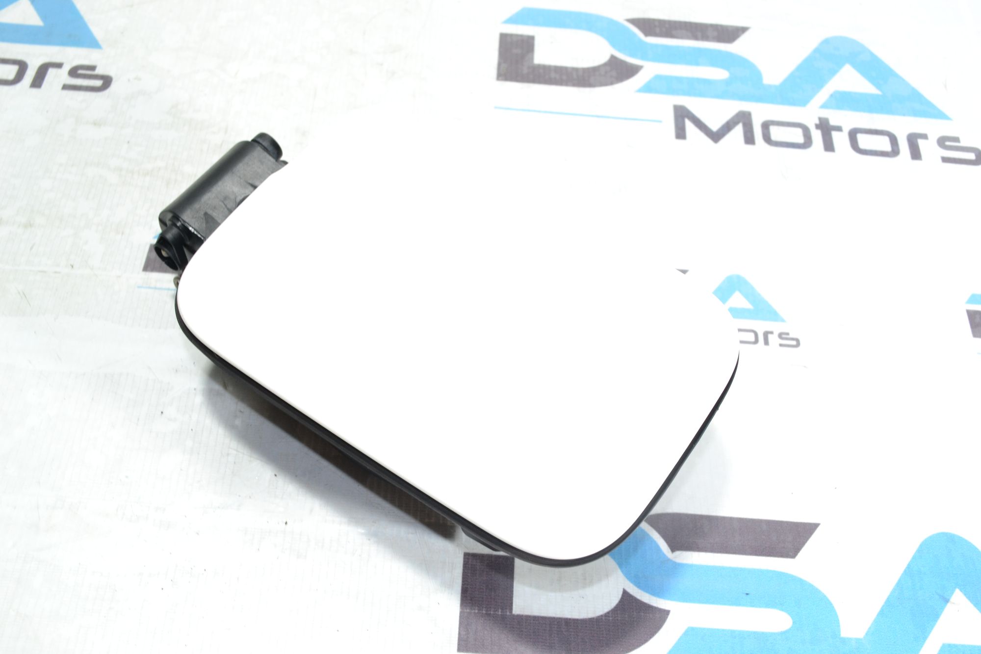 https://ycs.partsauto.market/partsauto-images/thmbs/userImages/b7628e092085f1f91467af1afb6e7630/part/3d97cf31-660c-48c8-81fb-c65658fa6e9e_1780300496245.jpg