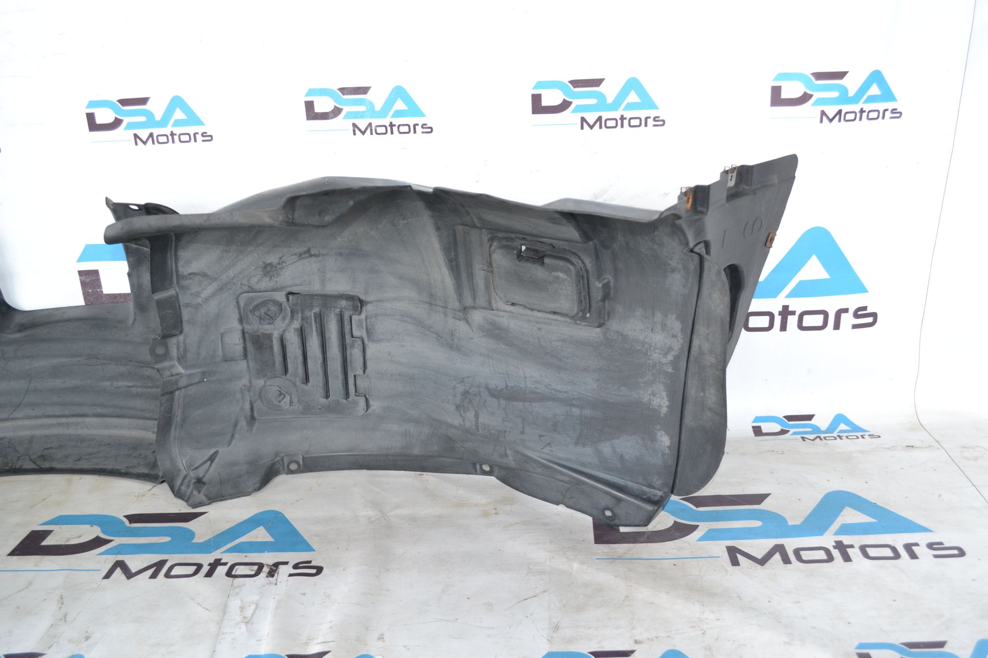 https://ycs.partsauto.market/partsauto-images/thmbs/userImages/b7628e092085f1f91467af1afb6e7630/part/3db4717a-eed0-46d8-8bad-8bc70729dcd0_1784895246894.jpg