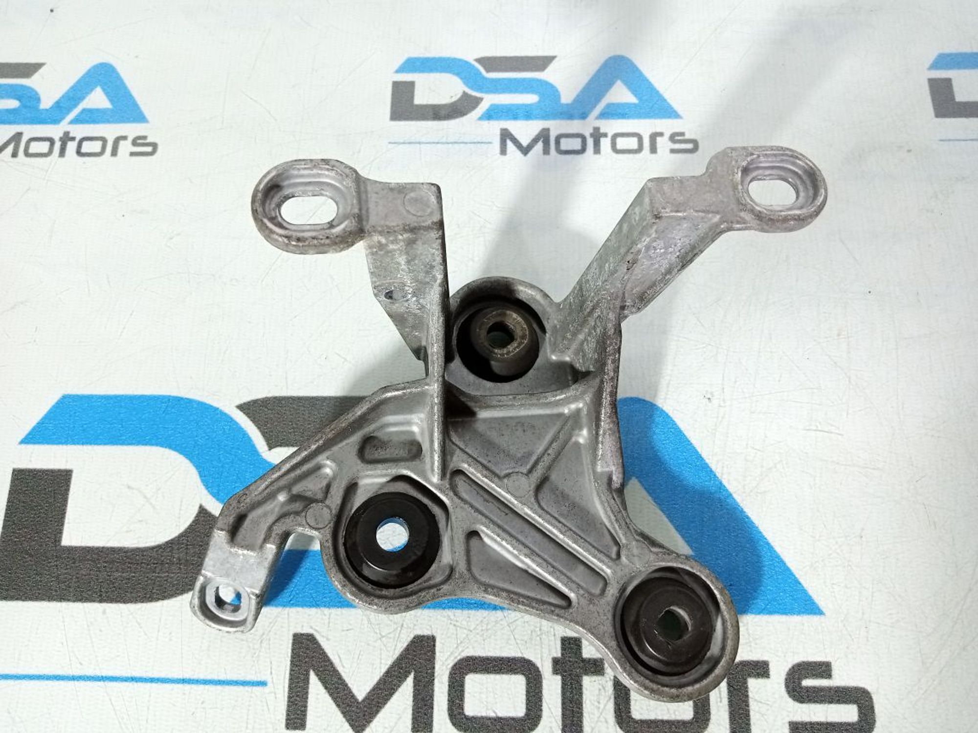 https://ycs.partsauto.market/partsauto-images/thmbs/userImages/b7628e092085f1f91467af1afb6e7630/part/3dd3816f-e7e3-4df2-8fba-a83fb20e16a8_1747336187802.jpg
