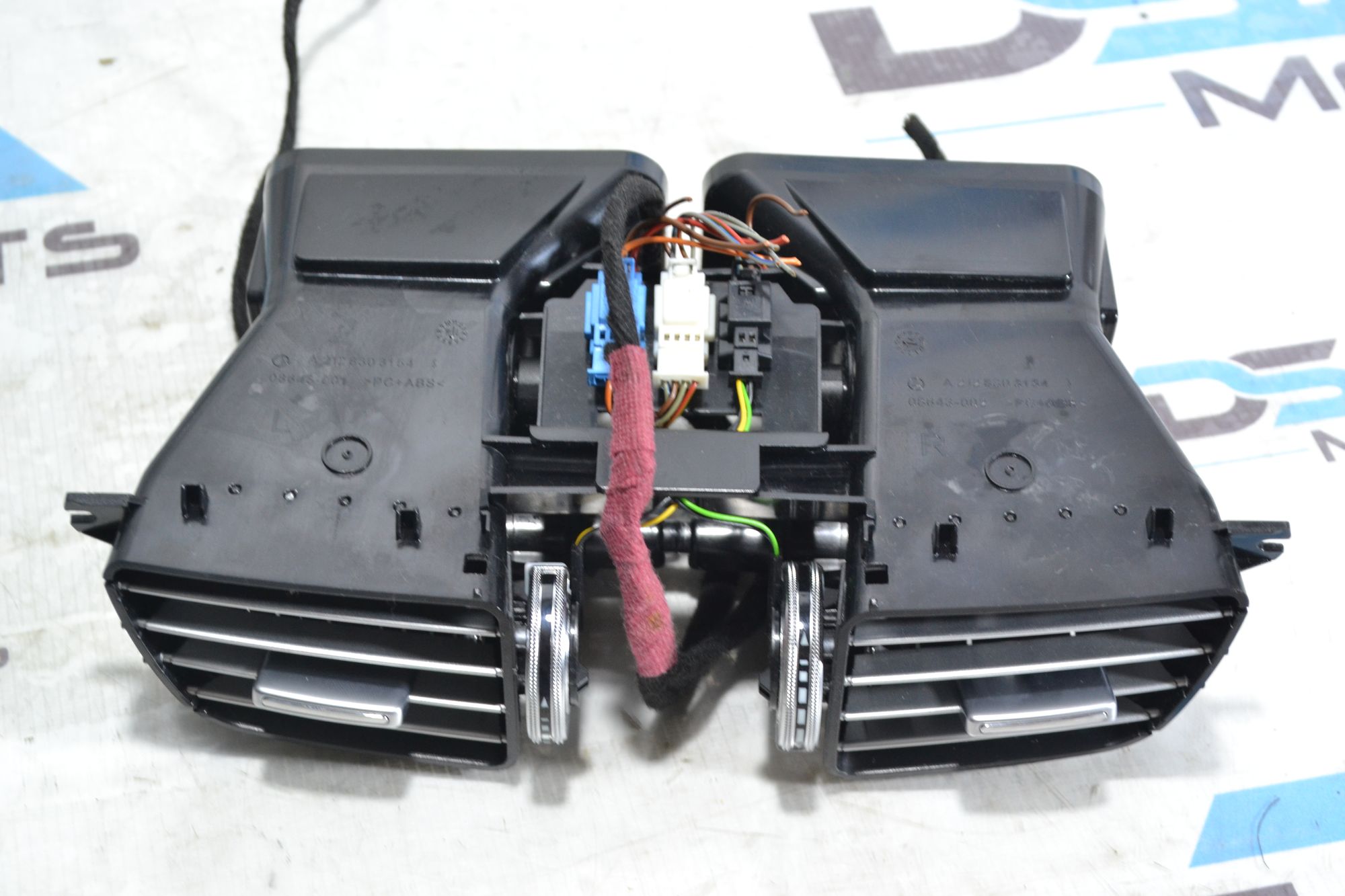 https://ycs.partsauto.market/partsauto-images/thmbs/userImages/b7628e092085f1f91467af1afb6e7630/part/3e0793aa-c485-431a-9d05-01c08585f6ca_1780573709029.jpg