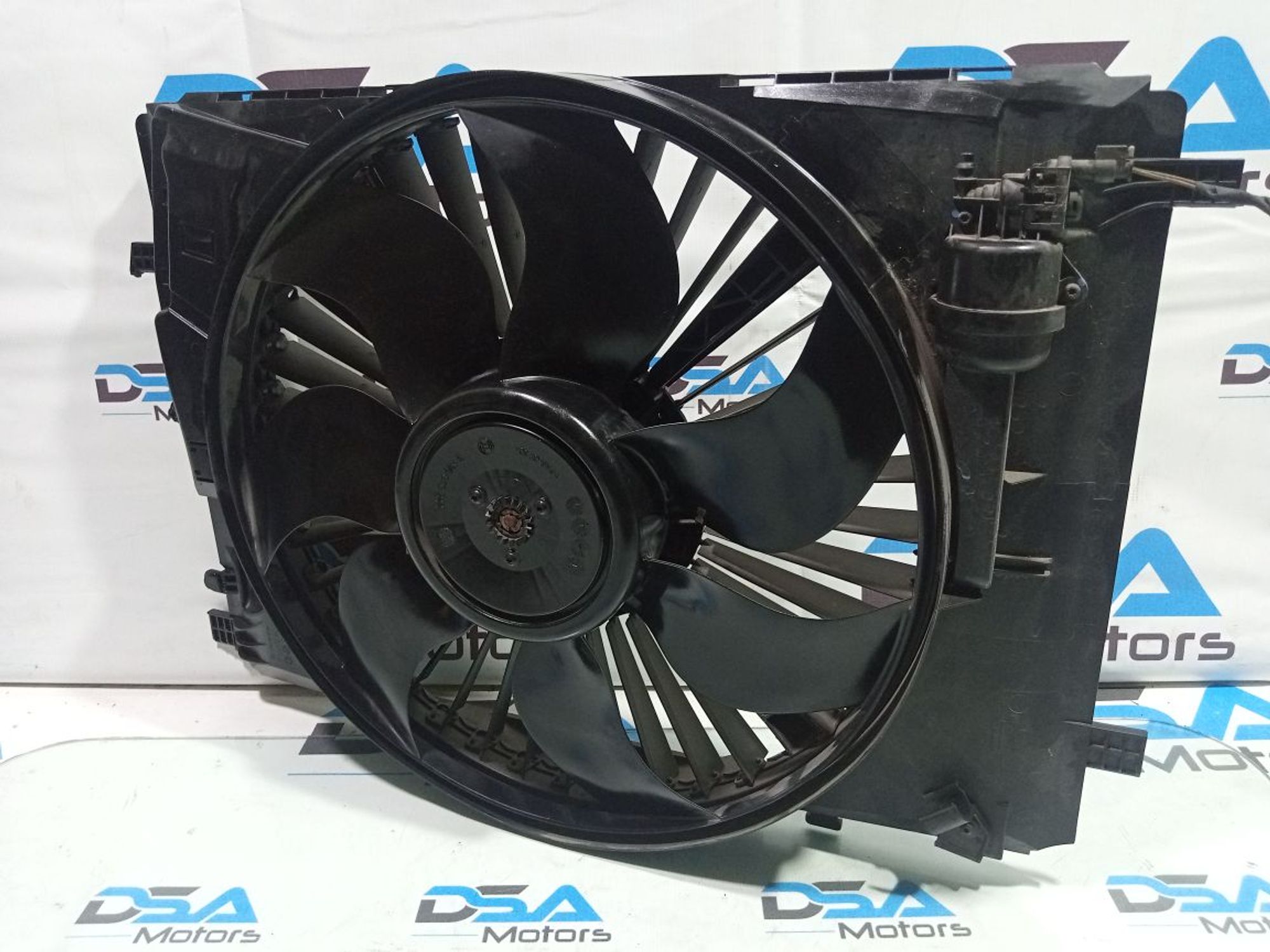 https://ycs.partsauto.market/partsauto-images/thmbs/userImages/b7628e092085f1f91467af1afb6e7630/part/3e3e9548-5e59-4ae3-a4da-20c39562e897_1748888543682.jpg
