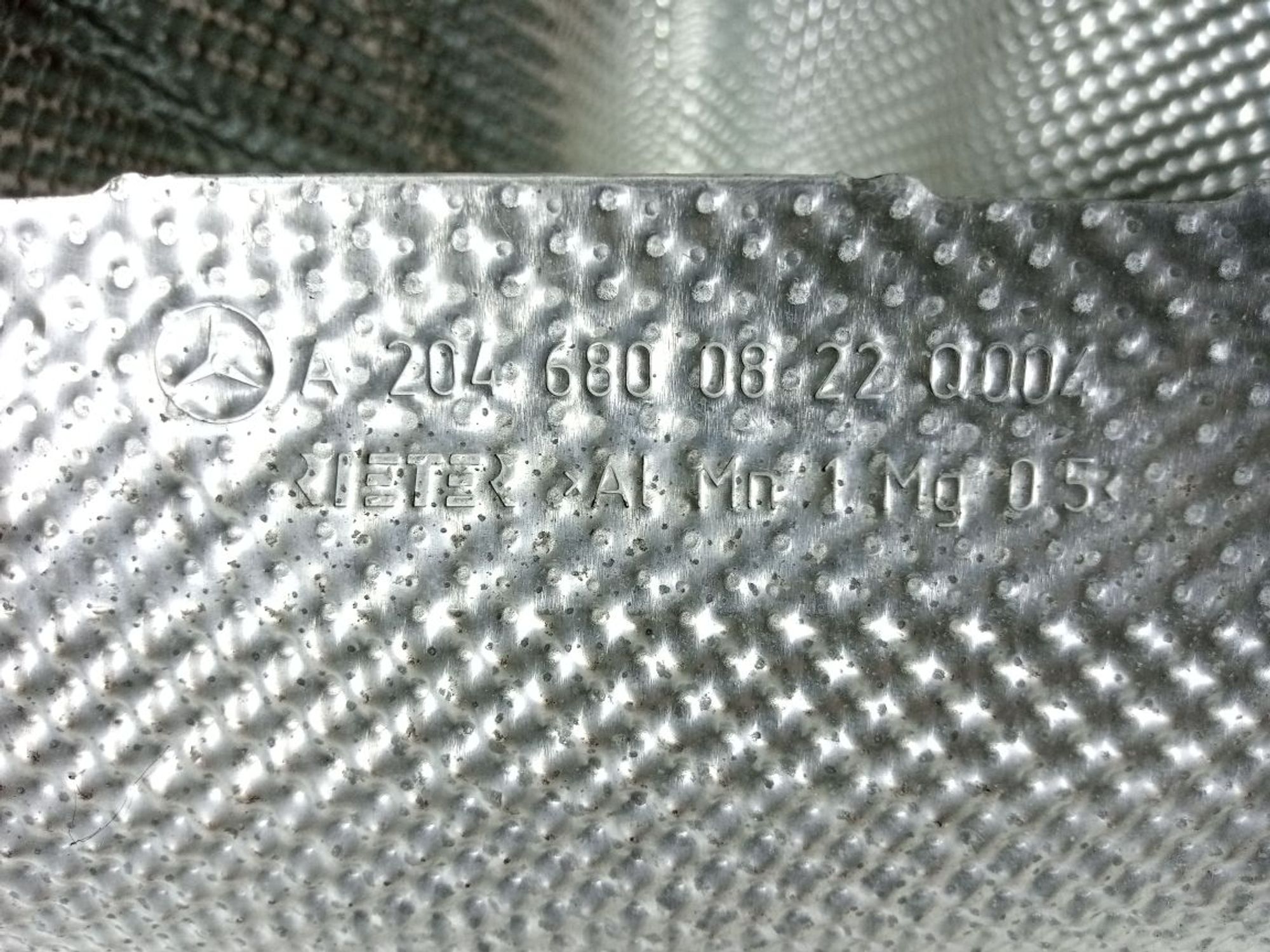 https://ycs.partsauto.market/partsauto-images/thmbs/userImages/b7628e092085f1f91467af1afb6e7630/part/3ea4e724-e92a-4eb7-a91a-1136fd856d5b_1725982163205.jpg