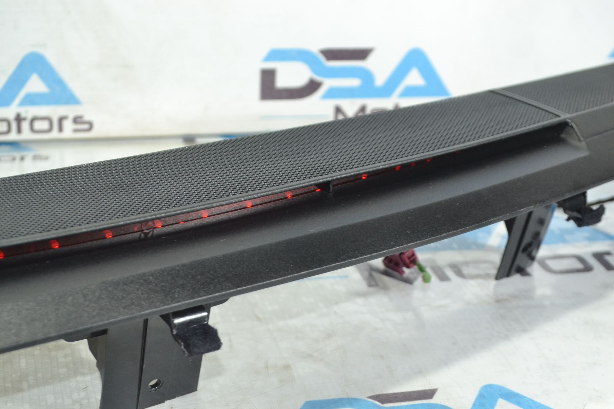 https://ycs.partsauto.market/partsauto-images/thmbs/userImages/b7628e092085f1f91467af1afb6e7630/part/3ec1e930-79ed-49ce-965e-b91d9c61253f_1781250114037.jpg
