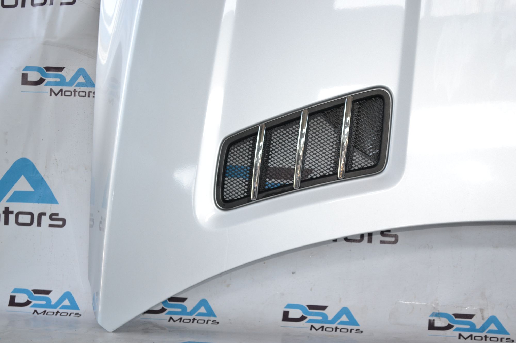 https://ycs.partsauto.market/partsauto-images/thmbs/userImages/b7628e092085f1f91467af1afb6e7630/part/3f052725-9a23-4a00-b36b-274d561fa343_1784287934796.jpg