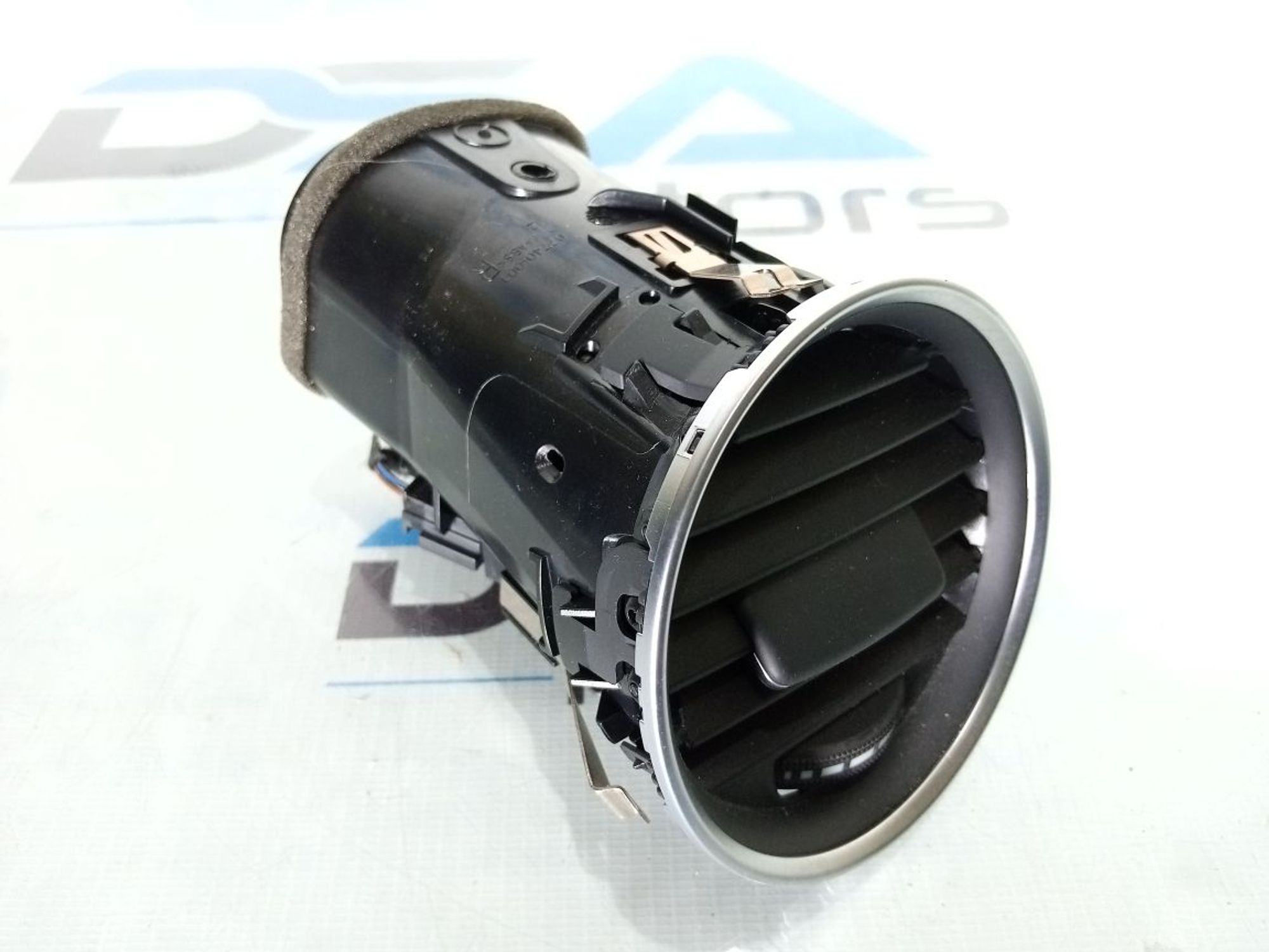 https://ycs.partsauto.market/partsauto-images/thmbs/userImages/b7628e092085f1f91467af1afb6e7630/part/3f098d62-a135-4170-9c15-12e9259c45fe_1733849016210.jpg