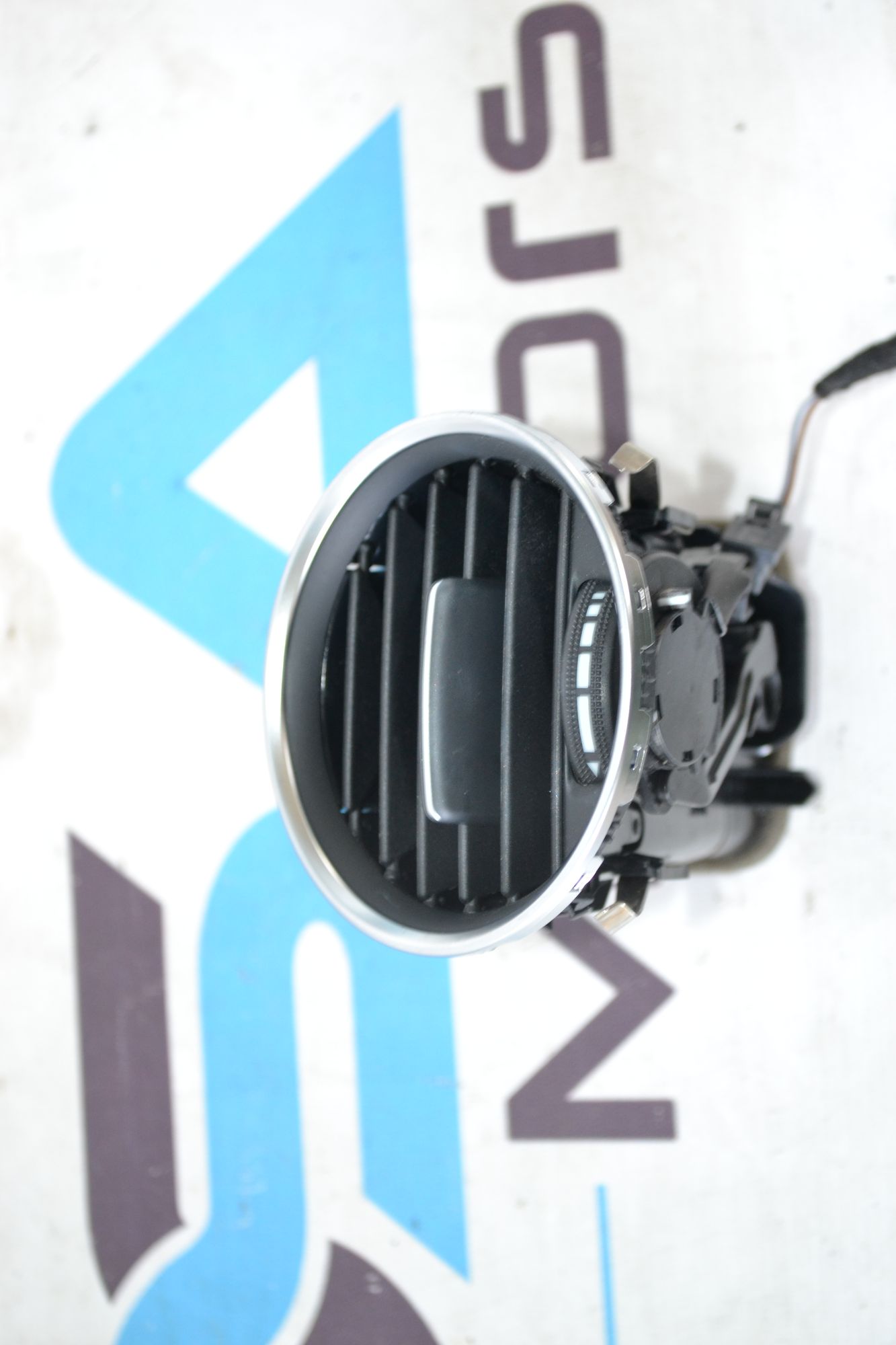 https://ycs.partsauto.market/partsauto-images/thmbs/userImages/b7628e092085f1f91467af1afb6e7630/part/3fa584d1-7739-4693-8042-f1846b51197b_1785310025090.jpg