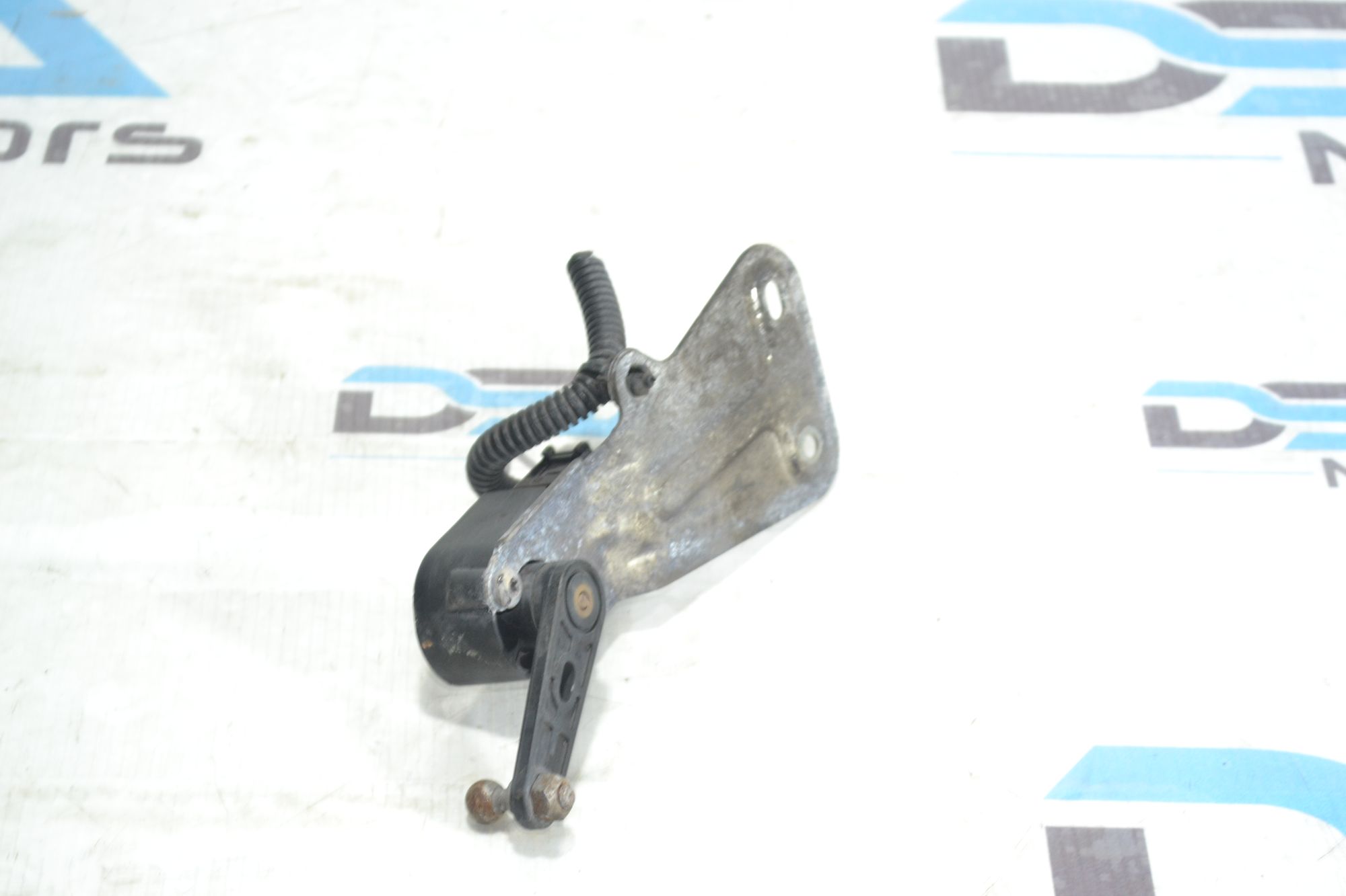 https://ycs.partsauto.market/partsauto-images/thmbs/userImages/b7628e092085f1f91467af1afb6e7630/part/40008e9c-6312-42d6-a5ba-abc6932ba50c_1781175691393.jpg