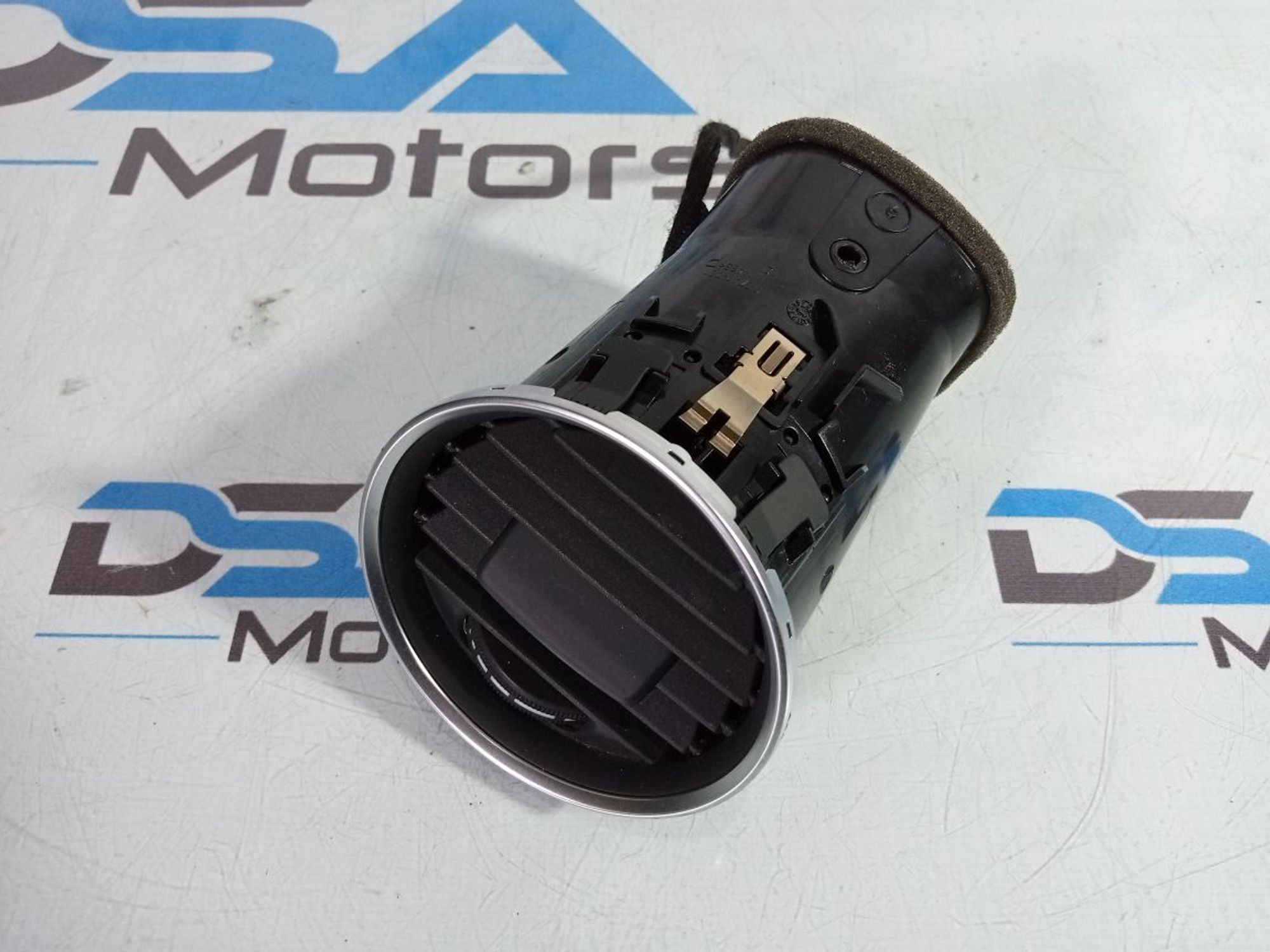 https://ycs.partsauto.market/partsauto-images/thmbs/userImages/b7628e092085f1f91467af1afb6e7630/part/403a88c7-41ee-4277-ad66-3c906ac25830_1736498063330.jpg