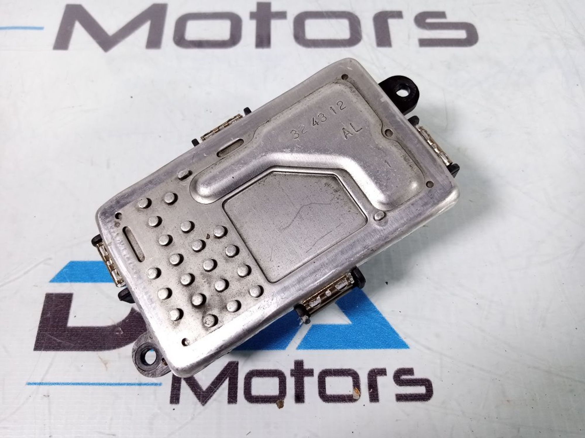 https://ycs.partsauto.market/partsauto-images/thmbs/userImages/b7628e092085f1f91467af1afb6e7630/part/404f8fcc-e2f3-4ae4-af74-0f75629a42be_1727261642420.jpg