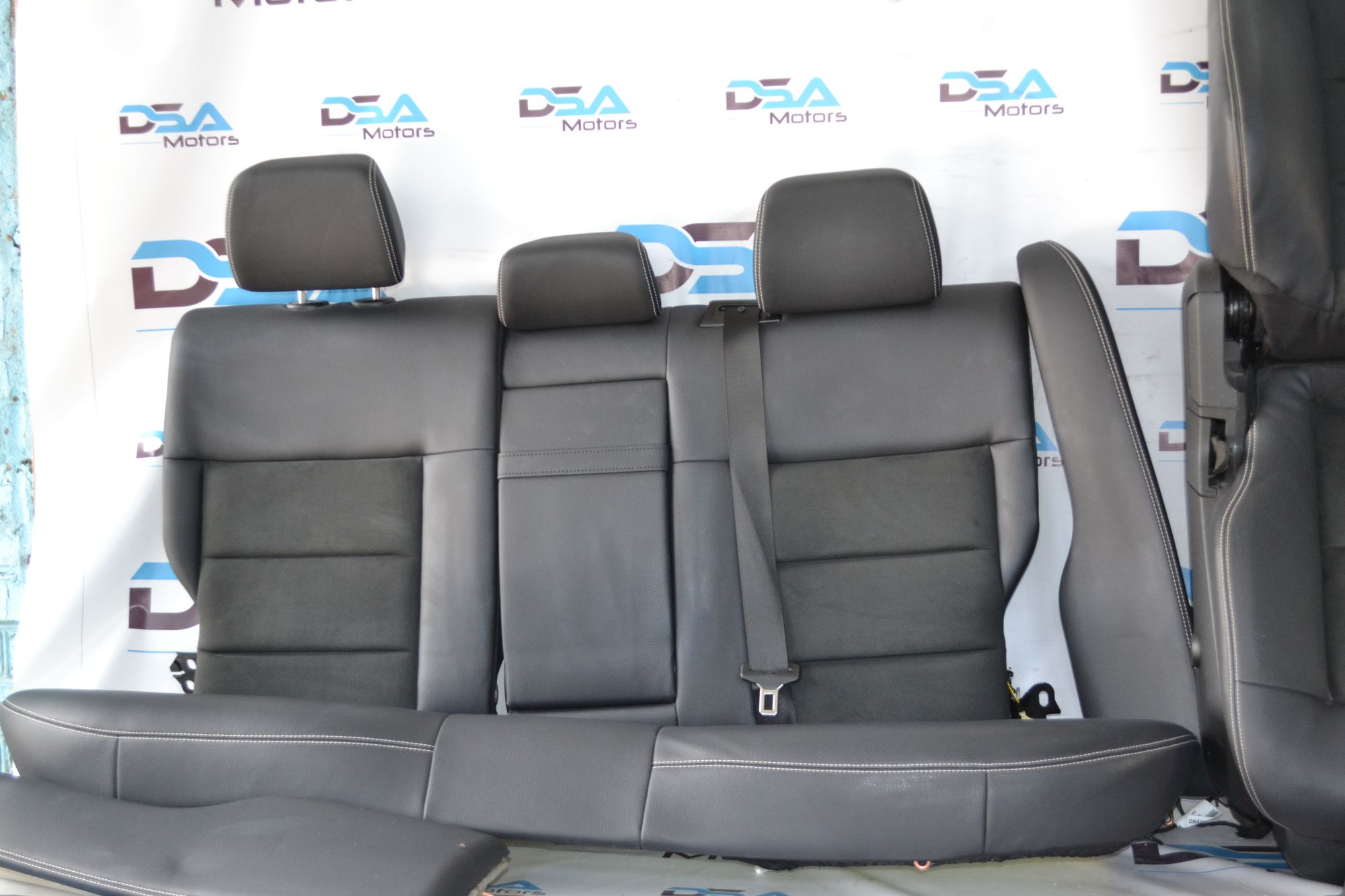 https://ycs.partsauto.market/partsauto-images/thmbs/userImages/b7628e092085f1f91467af1afb6e7630/part/4064d23b-6bb9-443c-8ff9-a4b7ea08581d_1783691765623.jpg