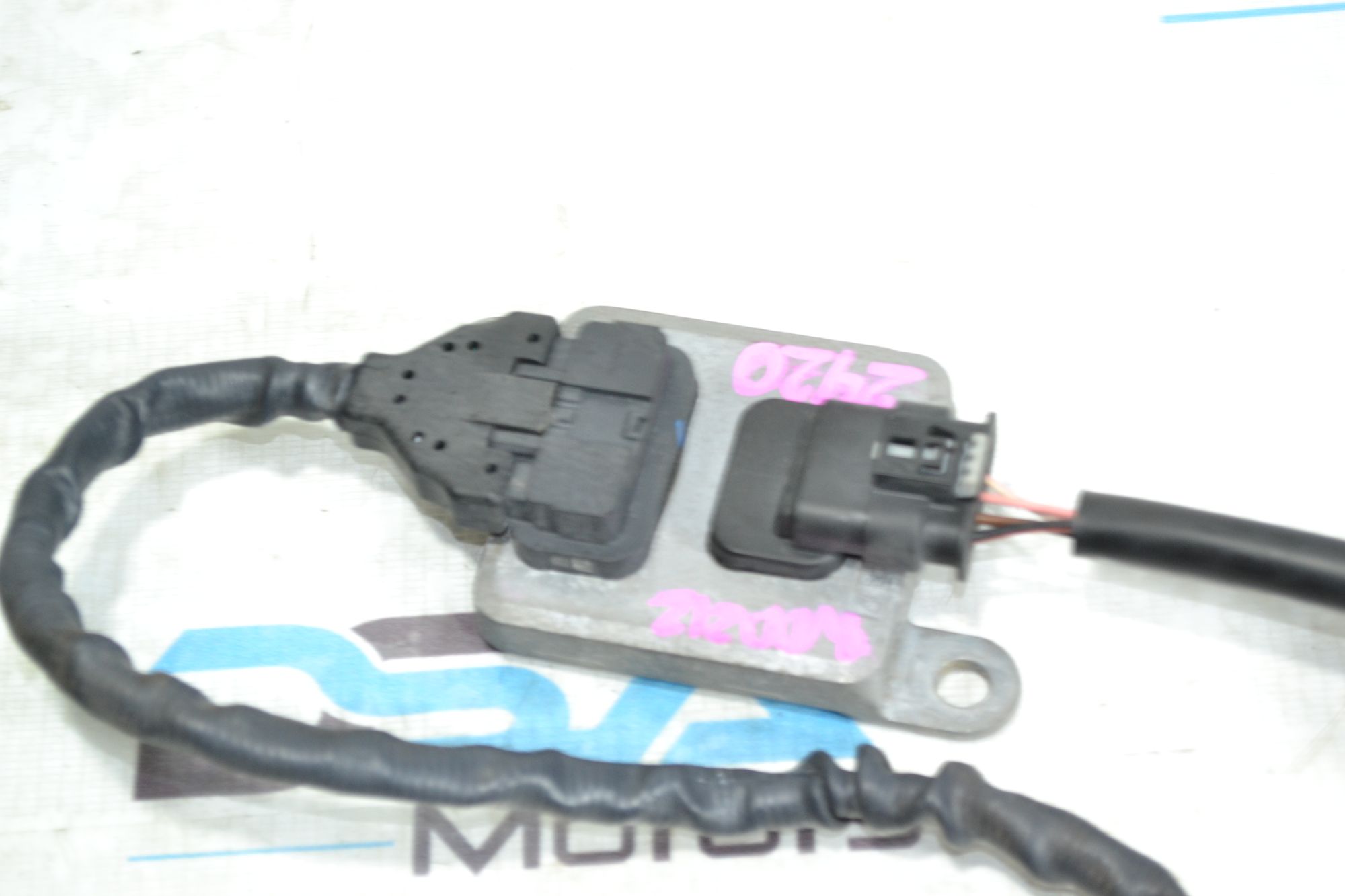 https://ycs.partsauto.market/partsauto-images/thmbs/userImages/b7628e092085f1f91467af1afb6e7630/part/40691d81-1c65-47df-8735-a68aa2e30bf3_1780984314168.jpg