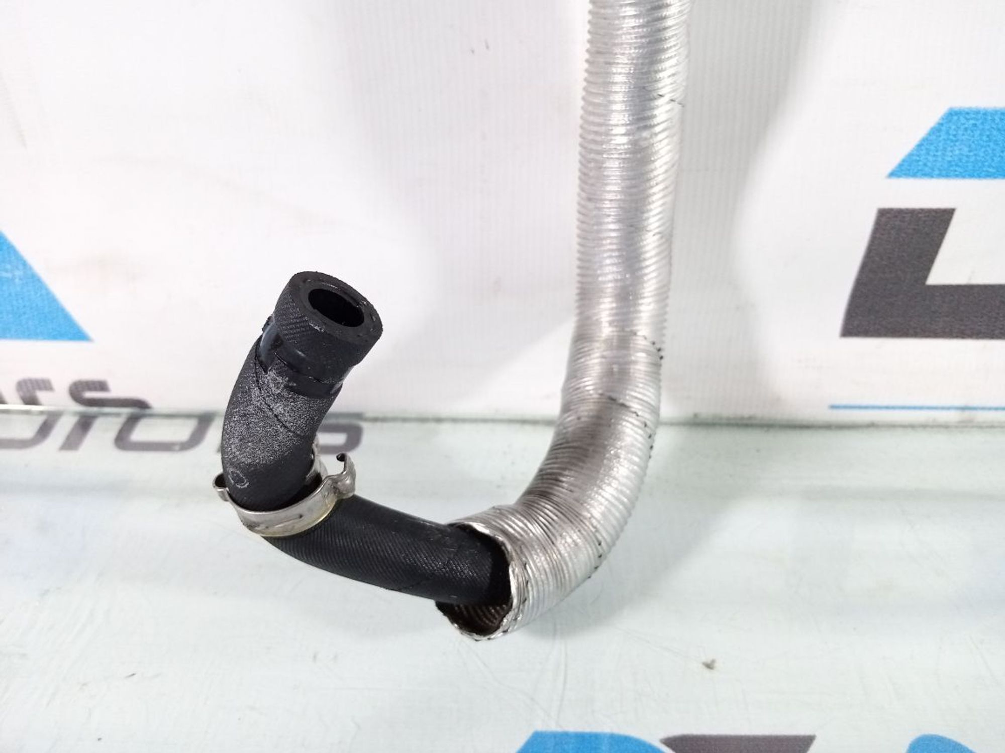 https://ycs.partsauto.market/partsauto-images/thmbs/userImages/b7628e092085f1f91467af1afb6e7630/part/40a36386-d868-4430-8b0f-0585813adfb5_1721638738280.jpg