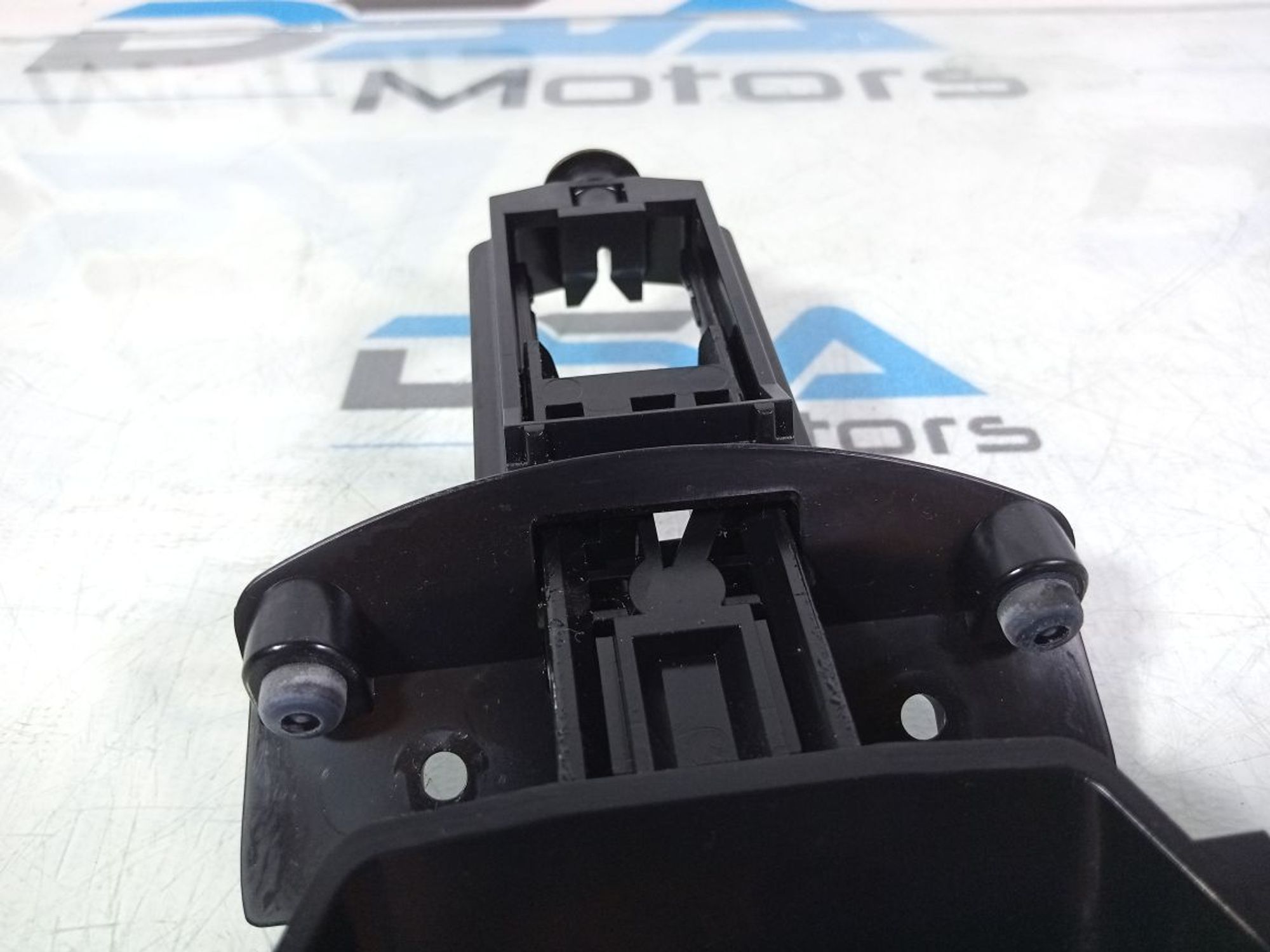https://ycs.partsauto.market/partsauto-images/thmbs/userImages/b7628e092085f1f91467af1afb6e7630/part/40a378fa-97d7-468e-a30b-ebd858aa0e30_1742906922848.jpg