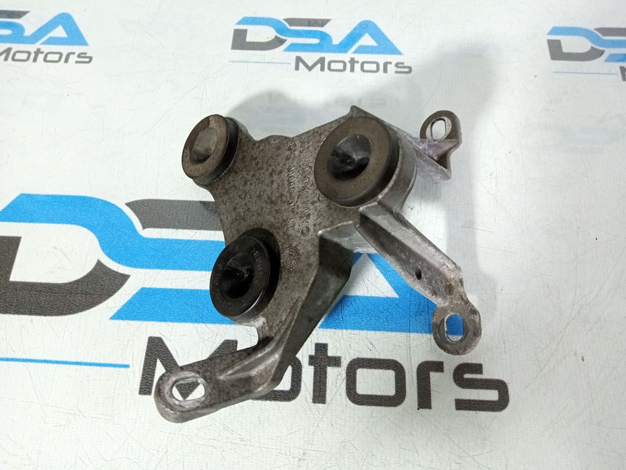 https://ycs.partsauto.market/partsauto-images/thmbs/userImages/b7628e092085f1f91467af1afb6e7630/part/4112ffd5-cb47-4a63-871e-ea4970ee1d46_1747336190549.jpg