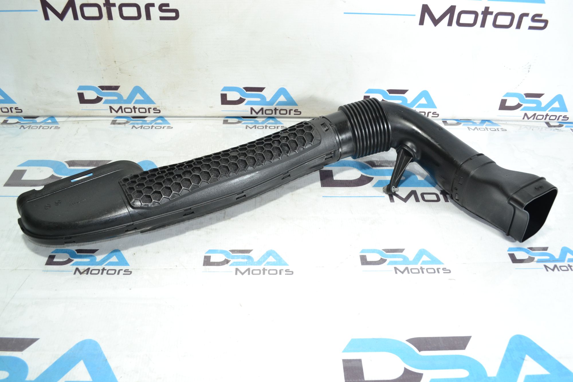 https://ycs.partsauto.market/partsauto-images/thmbs/userImages/b7628e092085f1f91467af1afb6e7630/part/4118efa3-db48-4918-ad6a-f3fdd611ee5b_1779783247428.jpg
