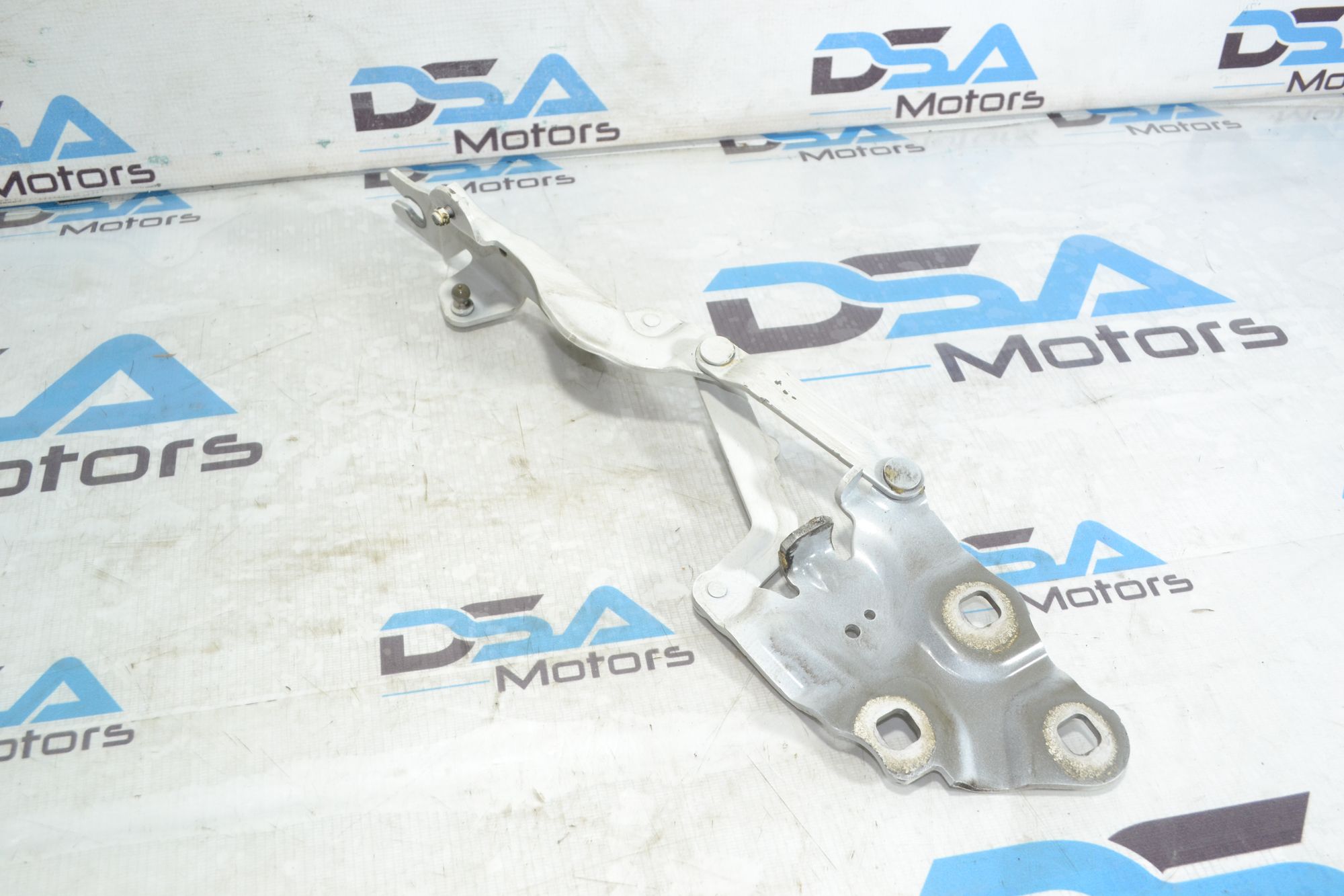 https://ycs.partsauto.market/partsauto-images/thmbs/userImages/b7628e092085f1f91467af1afb6e7630/part/4123af67-02d5-4528-a2d0-8079cf158a0b_1781267197679.jpg