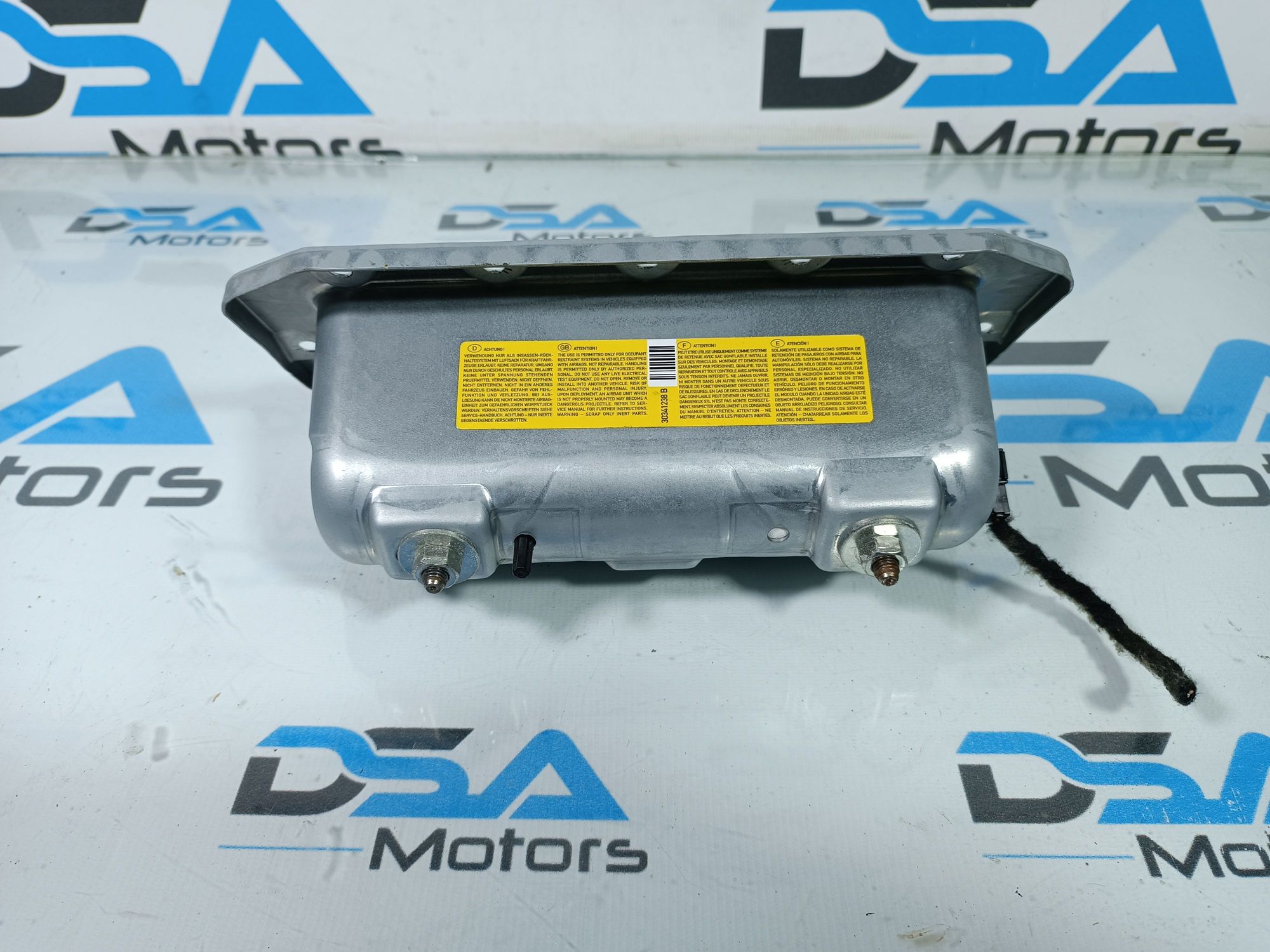 https://ycs.partsauto.market/partsauto-images/thmbs/userImages/b7628e092085f1f91467af1afb6e7630/part/41292c36-7049-47b1-b884-29ebcfc659e2_1704385170290.jpg