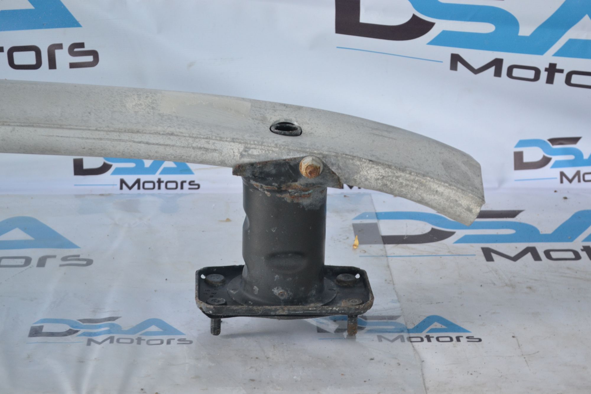 https://ycs.partsauto.market/partsauto-images/thmbs/userImages/b7628e092085f1f91467af1afb6e7630/part/41bc29cb-6e1b-4ecf-9d1f-ac30e75809d7_1781518286225.jpg