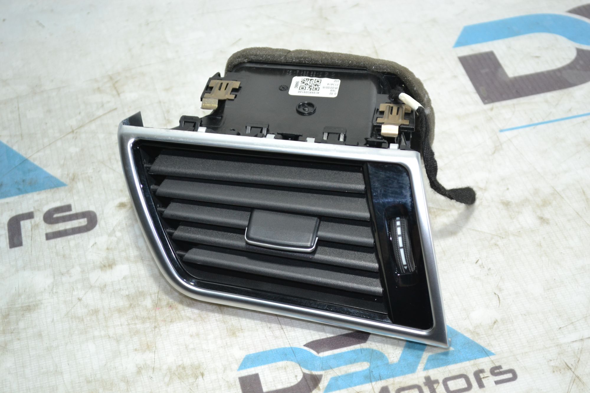 https://ycs.partsauto.market/partsauto-images/thmbs/userImages/b7628e092085f1f91467af1afb6e7630/part/421d37ef-e823-4844-a6e7-e62727d5059d_1784036851018.jpg