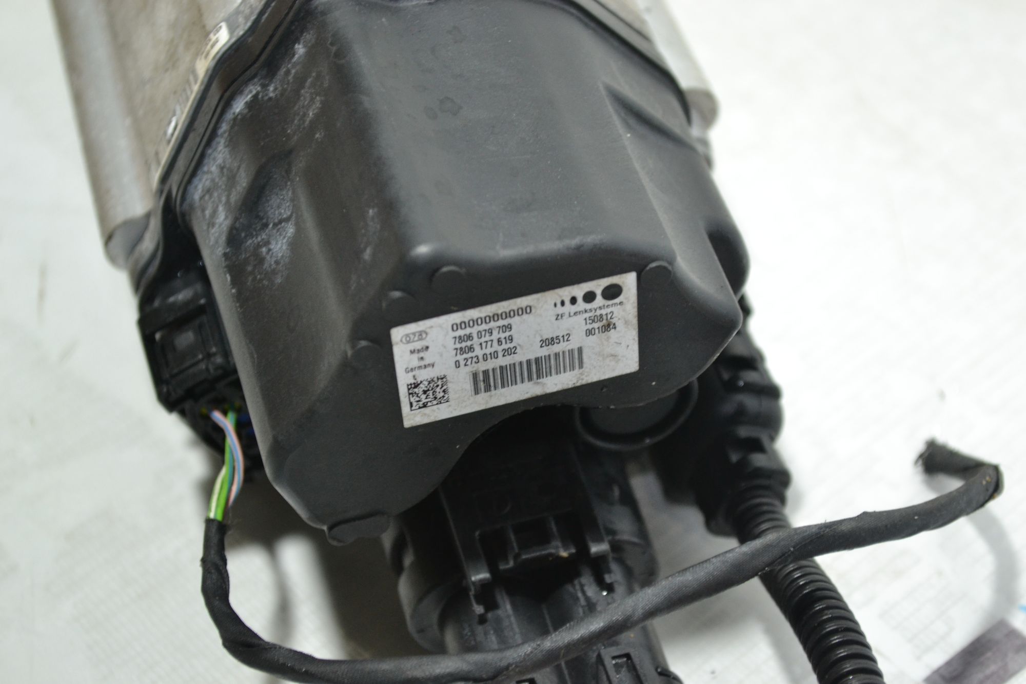 https://ycs.partsauto.market/partsauto-images/thmbs/userImages/b7628e092085f1f91467af1afb6e7630/part/421edc11-93c9-438c-9cad-bb8c2c21b88b_1779968057919.jpg