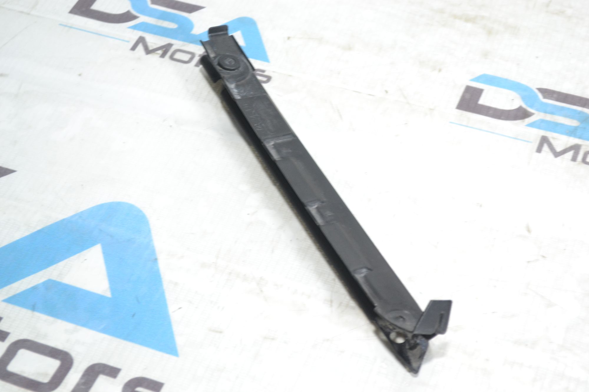 https://ycs.partsauto.market/partsauto-images/thmbs/userImages/b7628e092085f1f91467af1afb6e7630/part/4296e318-79b8-4296-8df8-63158836db29_1781075854462.jpg