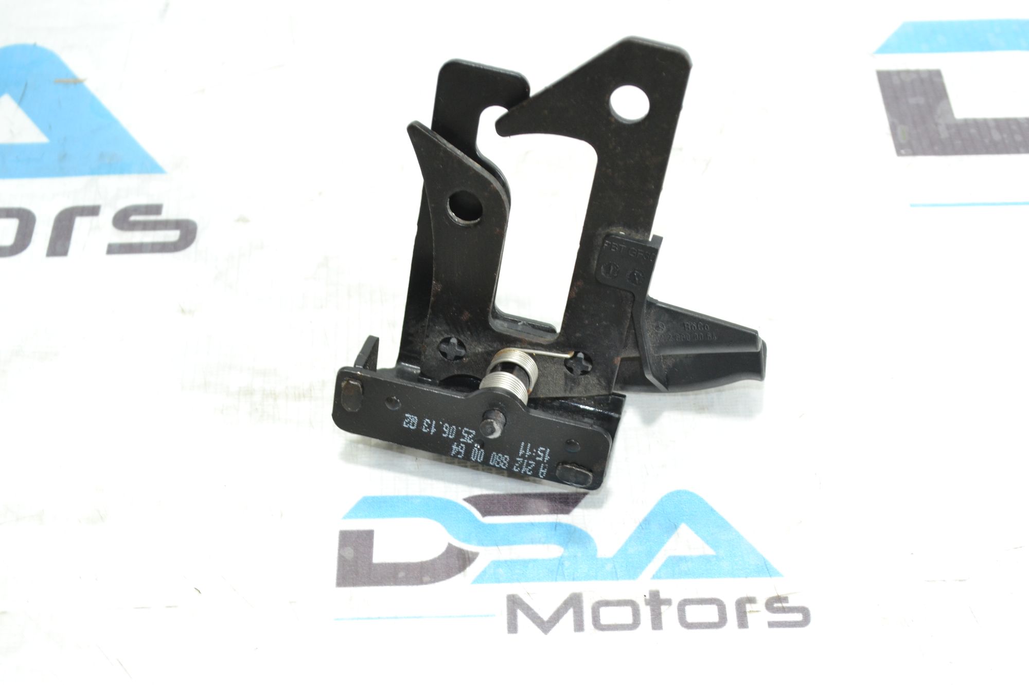 https://ycs.partsauto.market/partsauto-images/thmbs/userImages/b7628e092085f1f91467af1afb6e7630/part/437864e2-ef75-4b1b-b85c-9b55e62fa8c9_1780658867900.jpg
