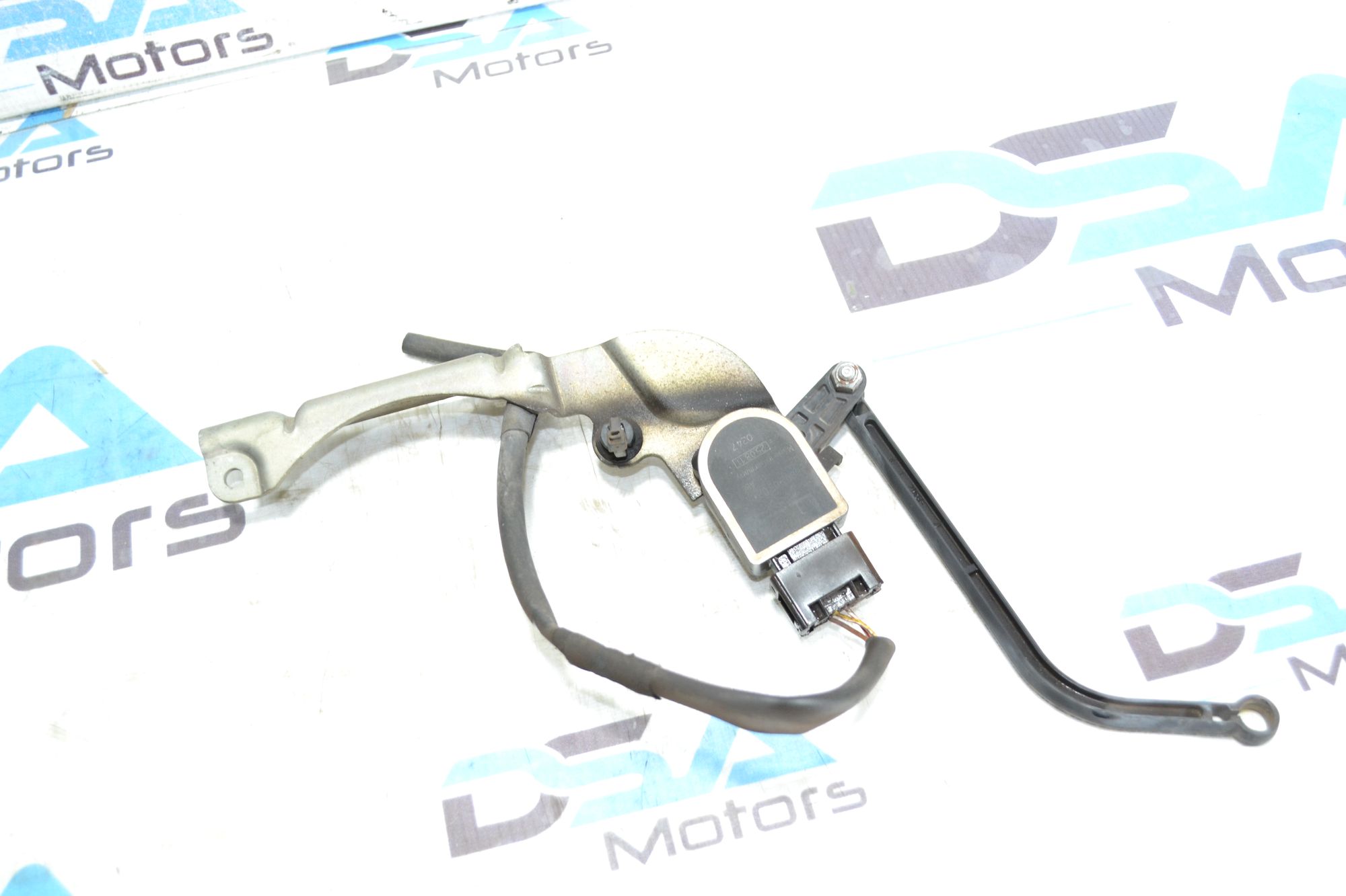 https://ycs.partsauto.market/partsauto-images/thmbs/userImages/b7628e092085f1f91467af1afb6e7630/part/43e17293-7d1b-409a-9583-964d9e6bd63e_1785738370695.jpg