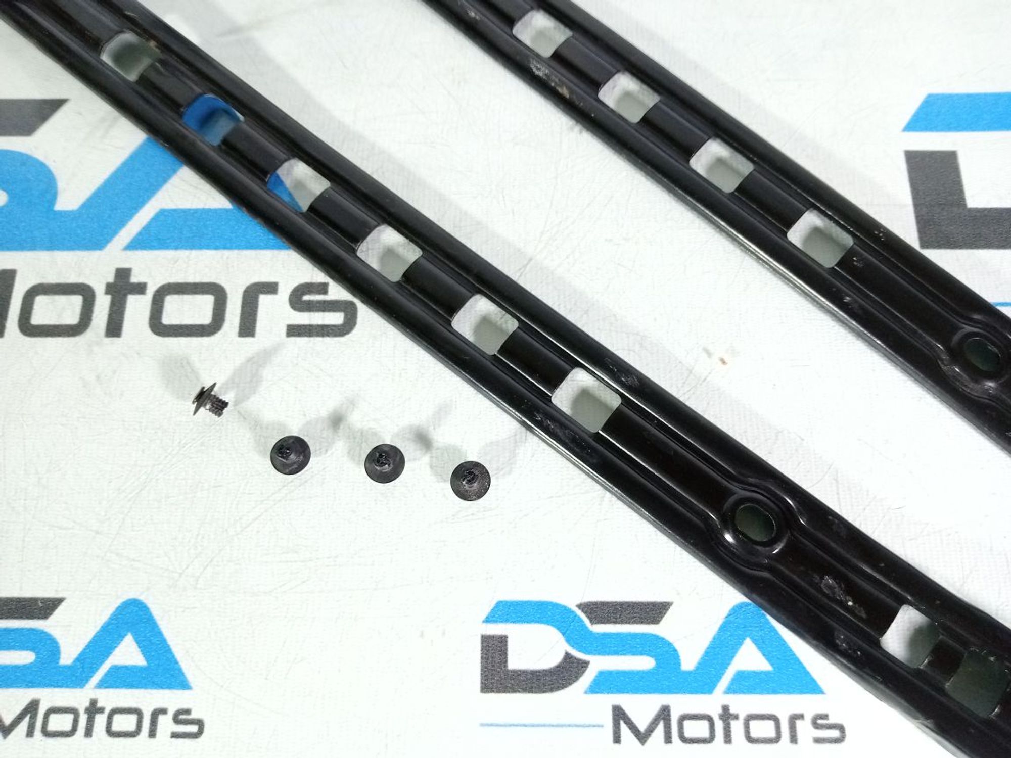 https://ycs.partsauto.market/partsauto-images/thmbs/userImages/b7628e092085f1f91467af1afb6e7630/part/43e5ccf9-94a4-4f75-80bc-ccebe402f3c5_1746960165079.jpg