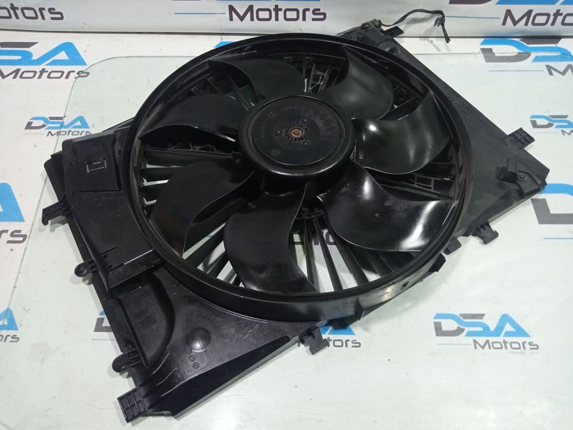 https://ycs.partsauto.market/partsauto-images/thmbs/userImages/b7628e092085f1f91467af1afb6e7630/part/43fe68de-8e74-4277-b54e-39d5c30efa6b_1748888546243.jpg