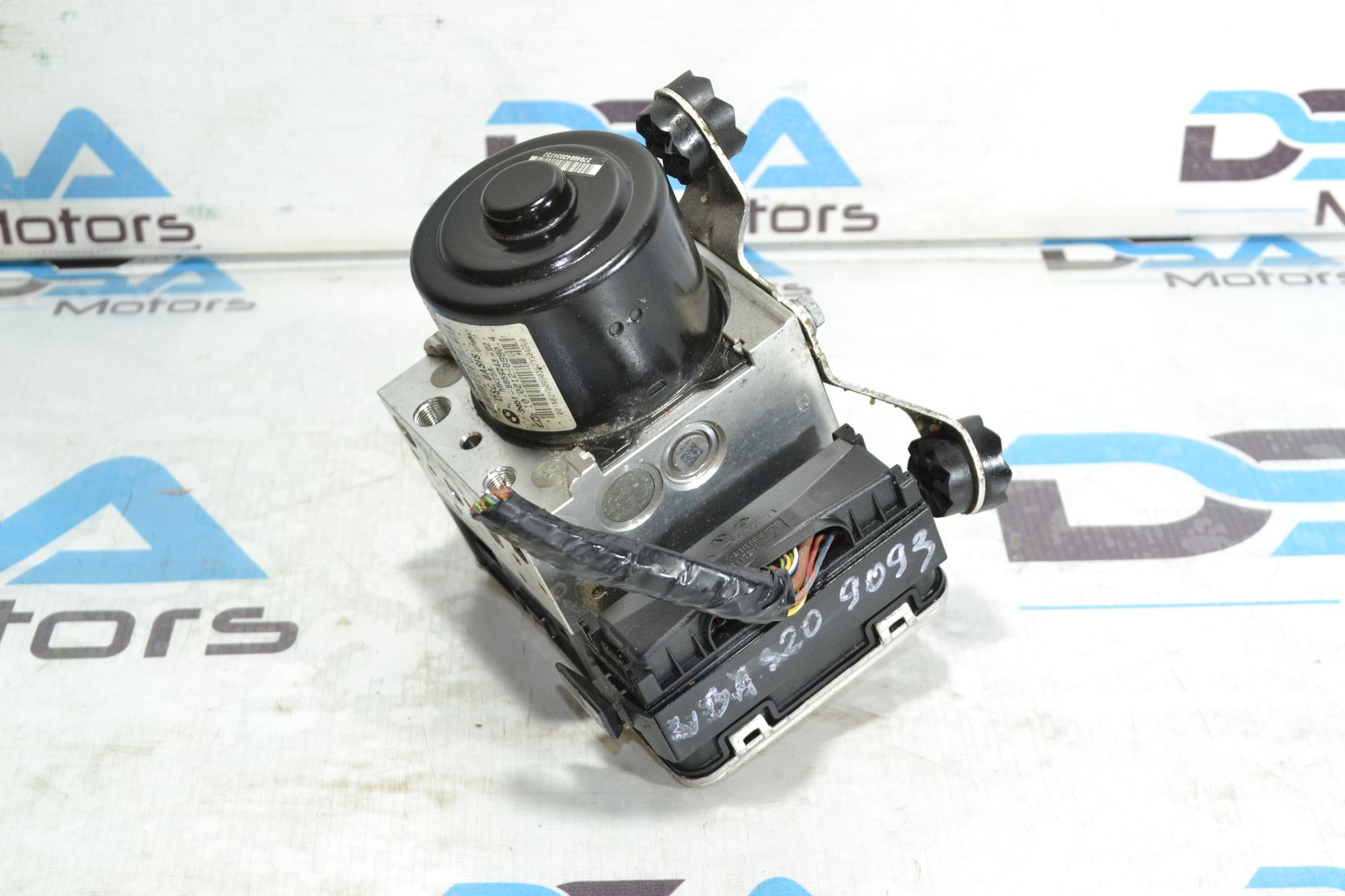https://ycs.partsauto.market/partsauto-images/thmbs/userImages/b7628e092085f1f91467af1afb6e7630/part/44276d32-1d35-4cf0-a419-331cbe21ef02_1780639671474.jpg