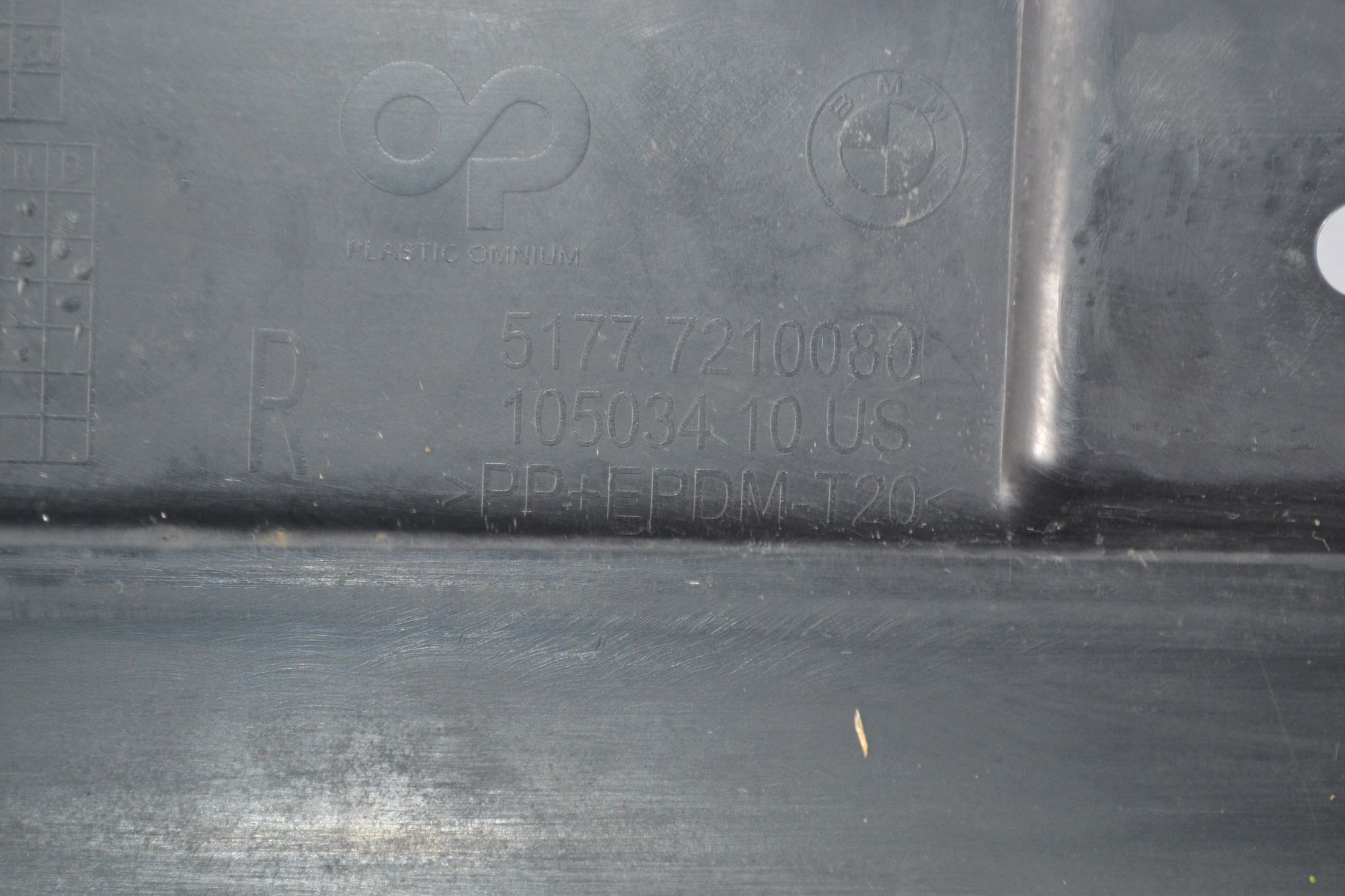 https://ycs.partsauto.market/partsauto-images/thmbs/userImages/b7628e092085f1f91467af1afb6e7630/part/44437790-dade-4ce9-a7a3-d6f3ce7669b0_1781013012394.jpg