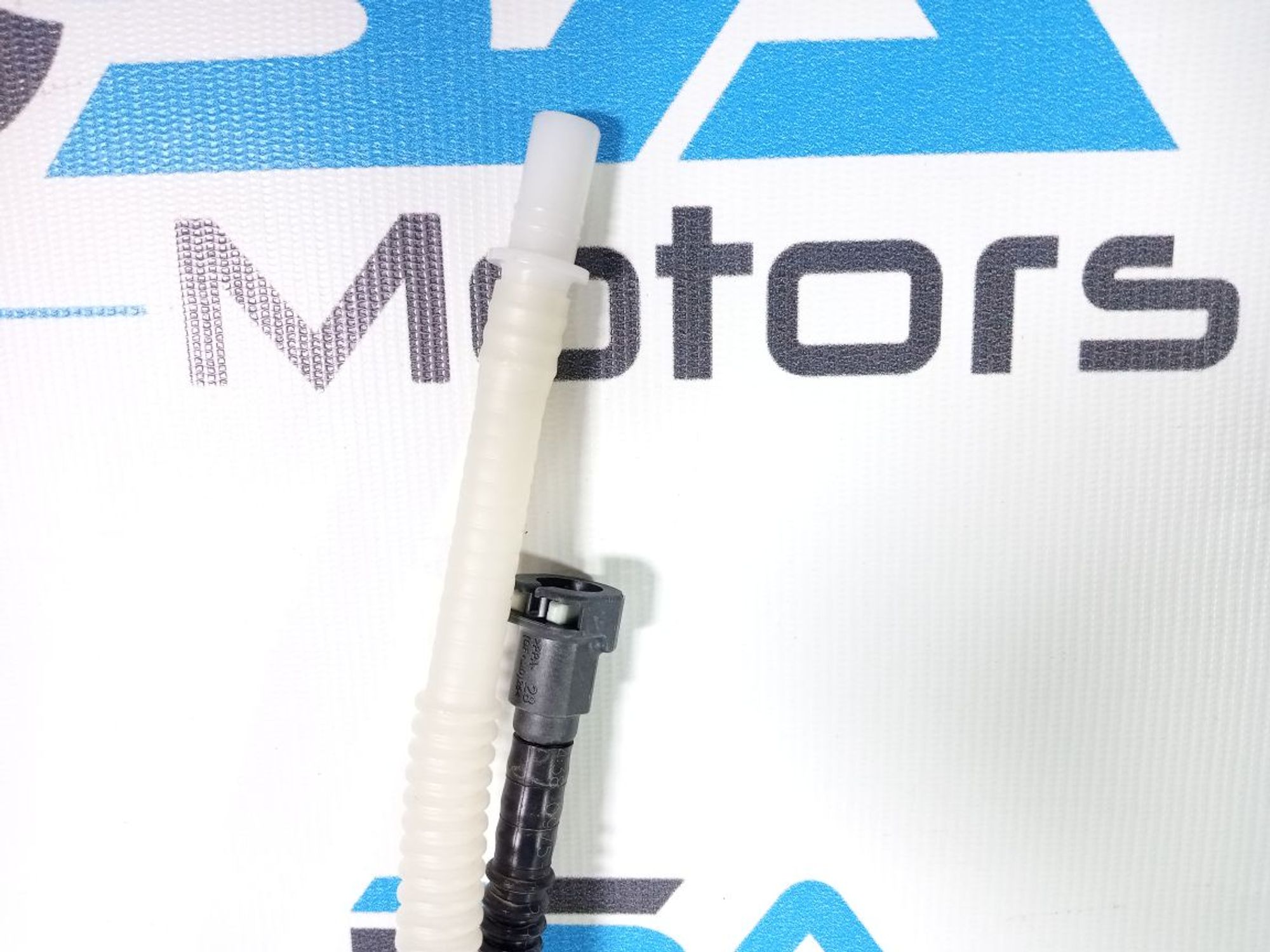 https://ycs.partsauto.market/partsauto-images/thmbs/userImages/b7628e092085f1f91467af1afb6e7630/part/44a16bf6-4d87-438f-a3c8-d154075a84cf_1735985336820.jpg