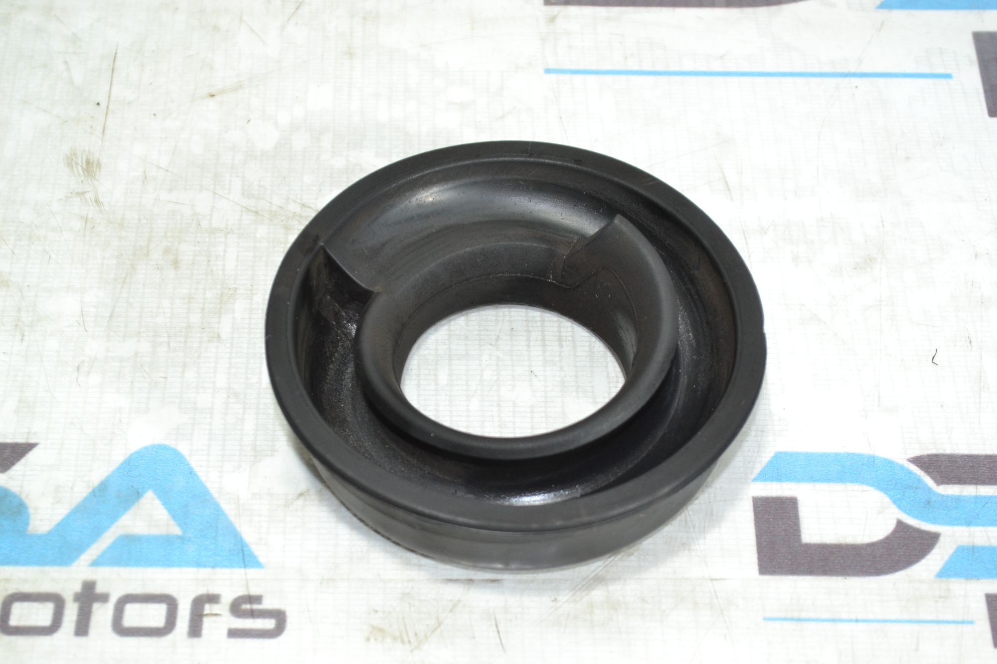 https://ycs.partsauto.market/partsauto-images/thmbs/userImages/b7628e092085f1f91467af1afb6e7630/part/44f1f8b6-5ae9-47db-8011-2f2de4ce6f27_1781334867309.jpg