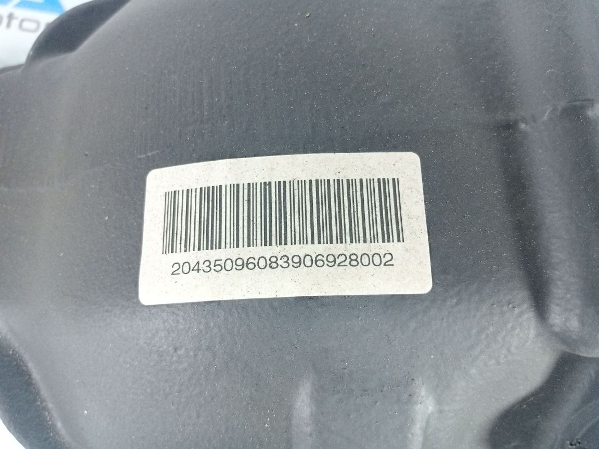 https://ycs.partsauto.market/partsauto-images/thmbs/userImages/b7628e092085f1f91467af1afb6e7630/part/44fc8b44-9fd2-4e3f-8b04-53344956b5a8_1721142954686.jpg