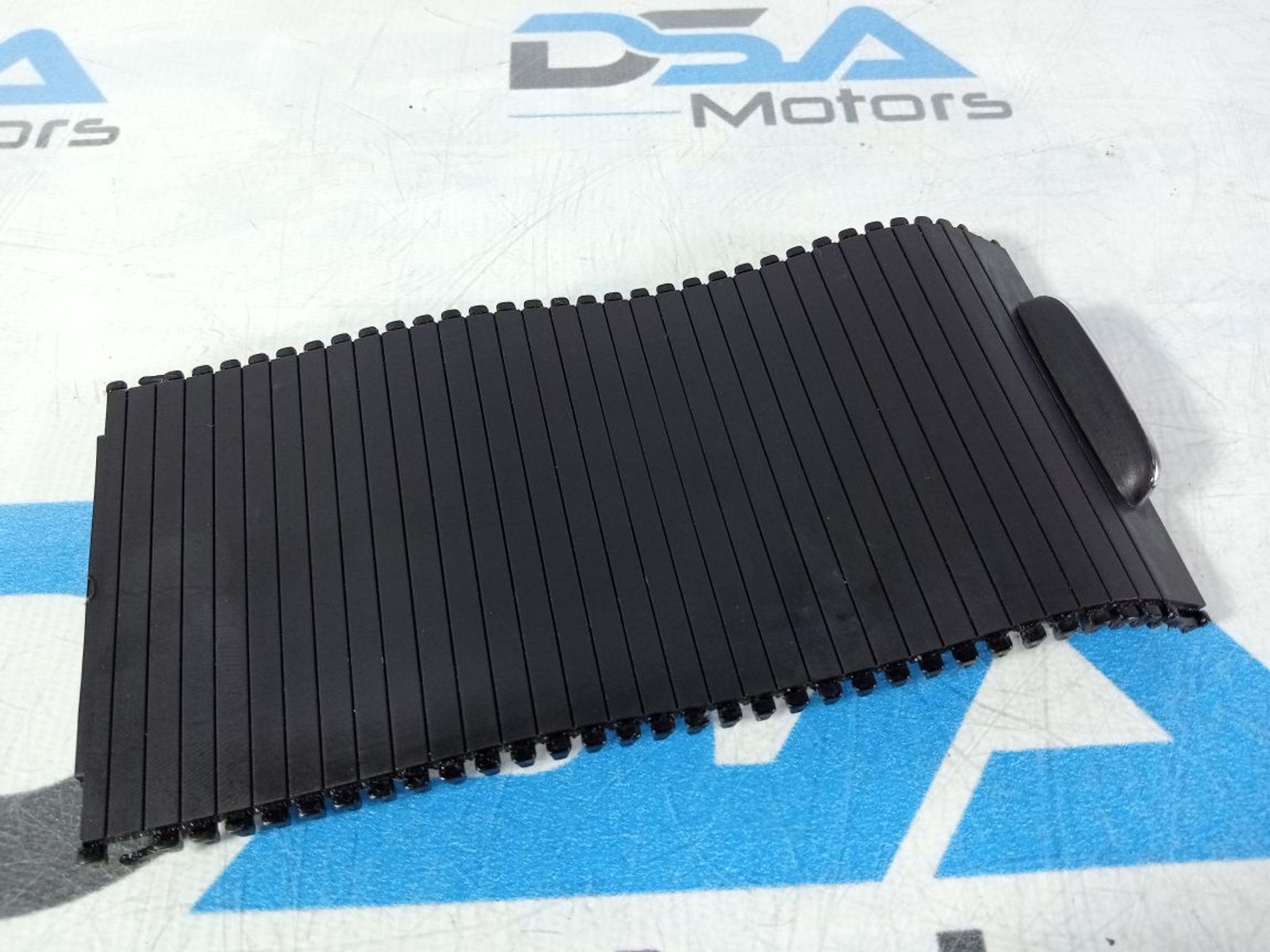https://ycs.partsauto.market/partsauto-images/thmbs/userImages/b7628e092085f1f91467af1afb6e7630/part/4555dab5-2582-454c-964c-4ebc7641057d_1744143163953.jpg
