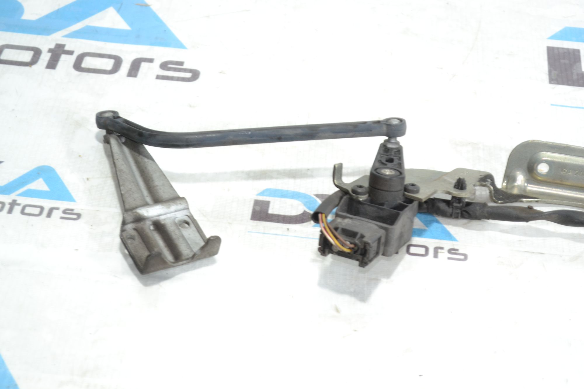 https://ycs.partsauto.market/partsauto-images/thmbs/userImages/b7628e092085f1f91467af1afb6e7630/part/45c26989-964b-4b37-941d-c00b70da59f7_1780998988820.jpg