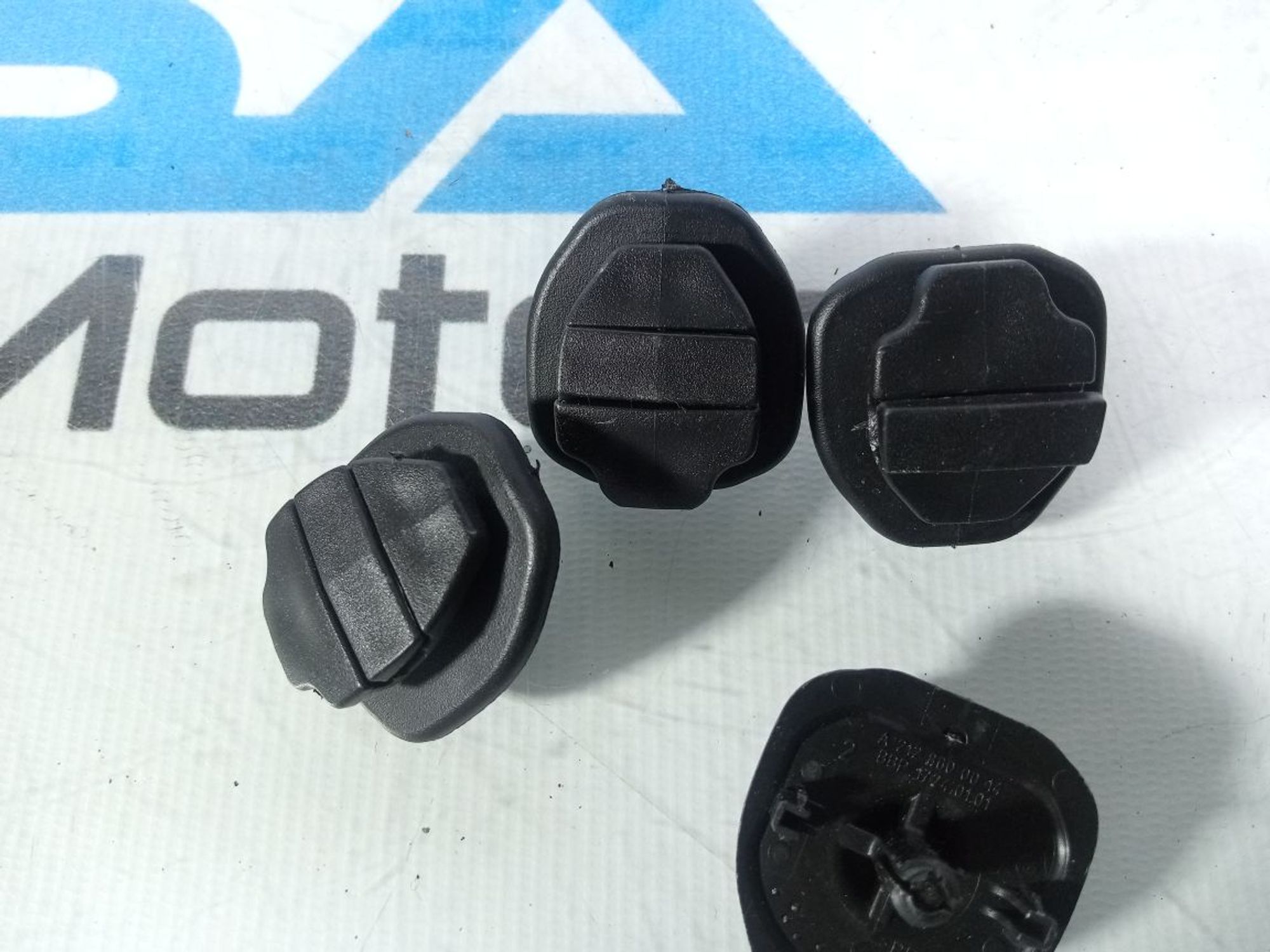 https://ycs.partsauto.market/partsauto-images/thmbs/userImages/b7628e092085f1f91467af1afb6e7630/part/479f59ee-45b2-4af0-8a00-01cee350f9fe_1740581354771.jpg