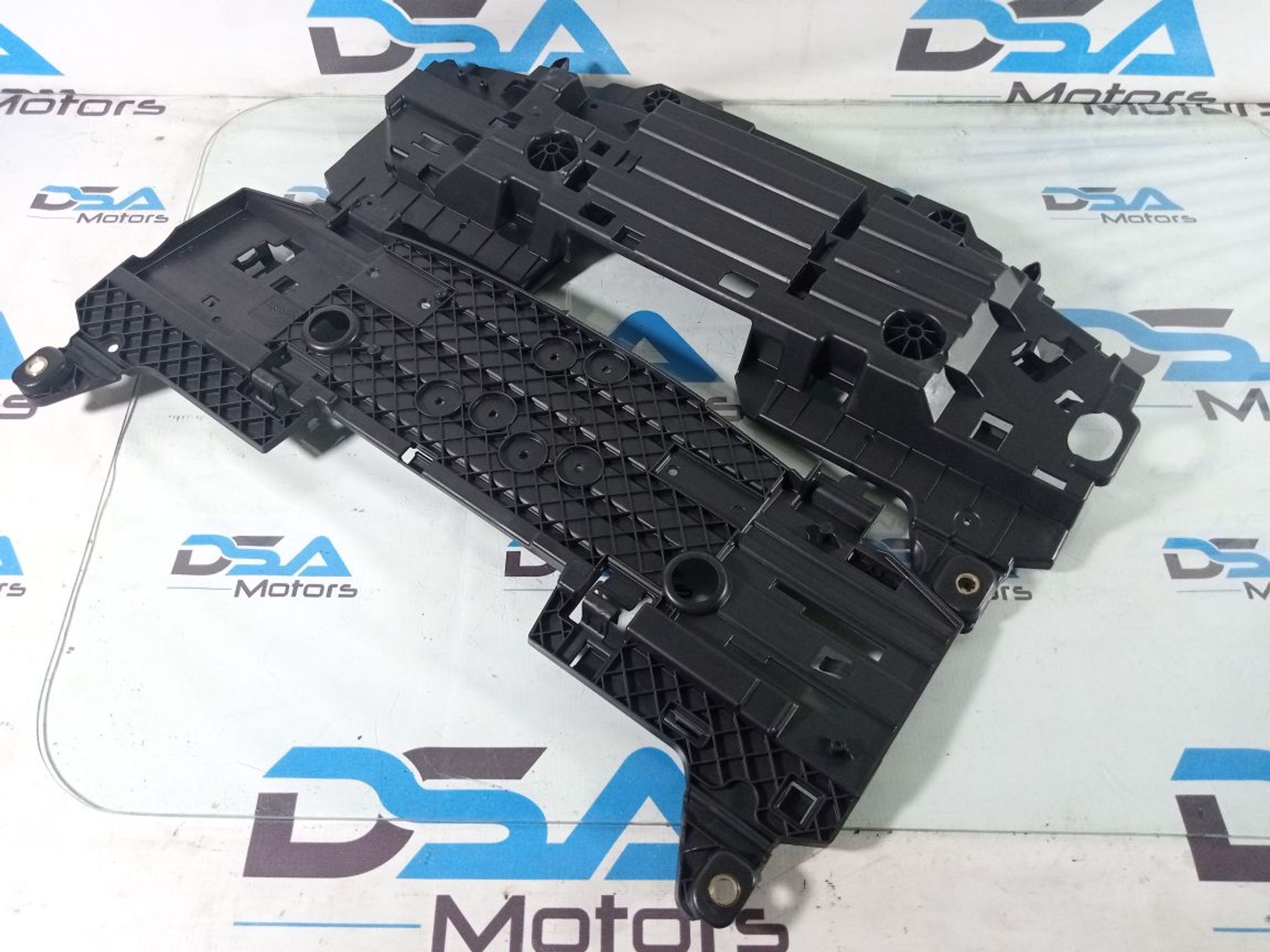 https://ycs.partsauto.market/partsauto-images/thmbs/userImages/b7628e092085f1f91467af1afb6e7630/part/4823c338-044c-4b81-938e-d37304ed7c7d_1721984444607.jpg