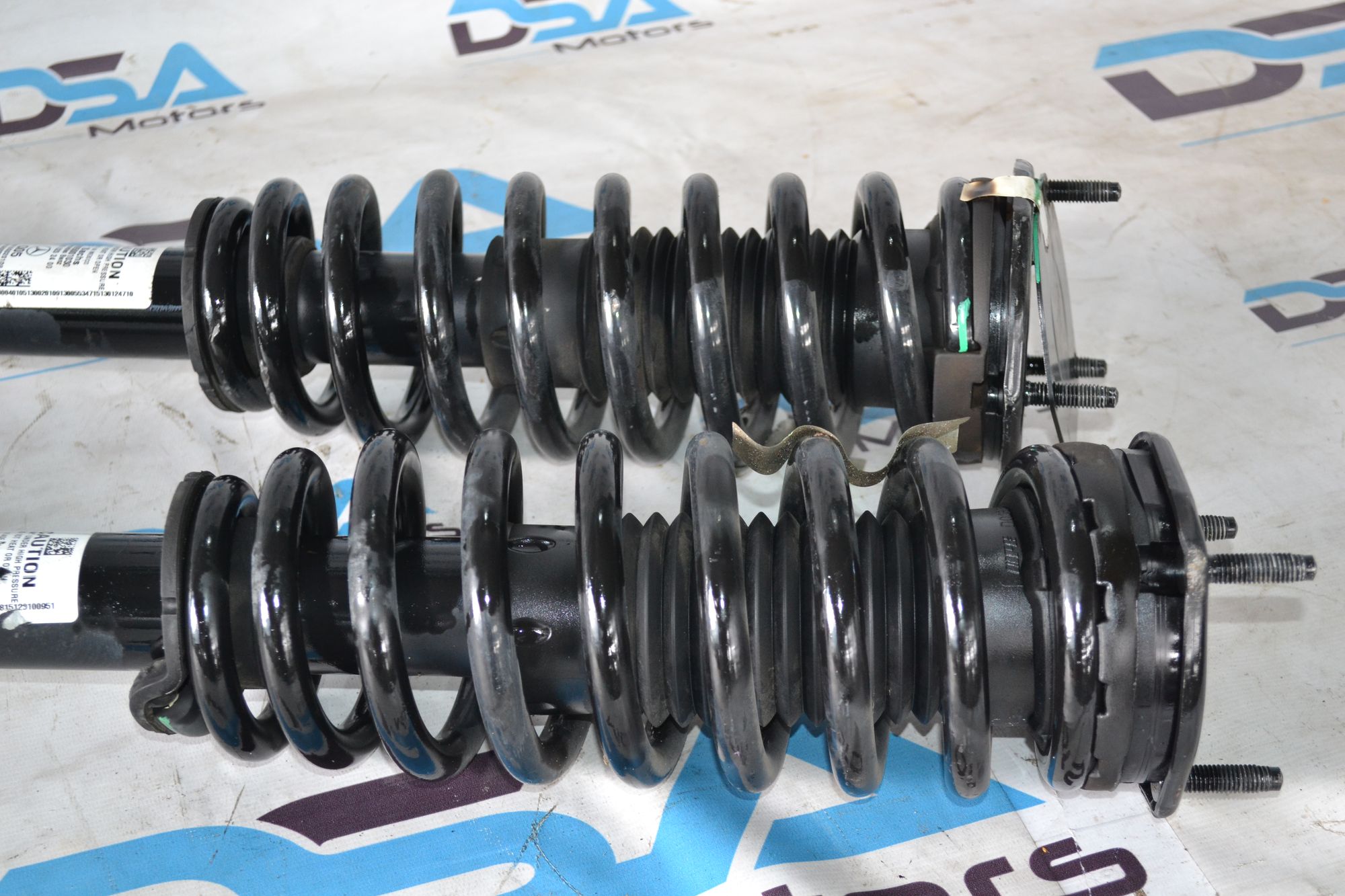 https://ycs.partsauto.market/partsauto-images/thmbs/userImages/b7628e092085f1f91467af1afb6e7630/part/48675cb8-e122-4b25-bb49-310ec15b0ff6_1785138801851.jpg