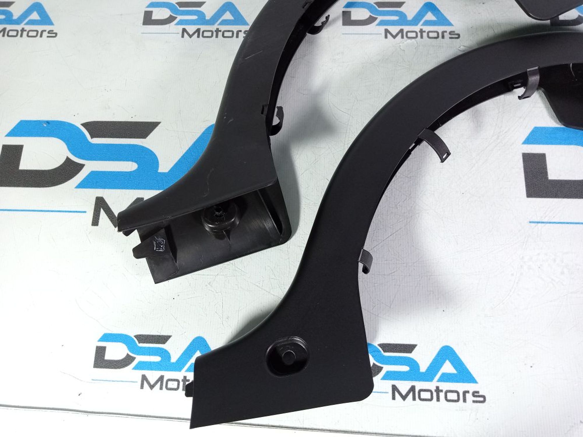 https://ycs.partsauto.market/partsauto-images/thmbs/userImages/b7628e092085f1f91467af1afb6e7630/part/48942124-96d6-48e9-8df4-205e4c9f533b_1744899216620.jpg