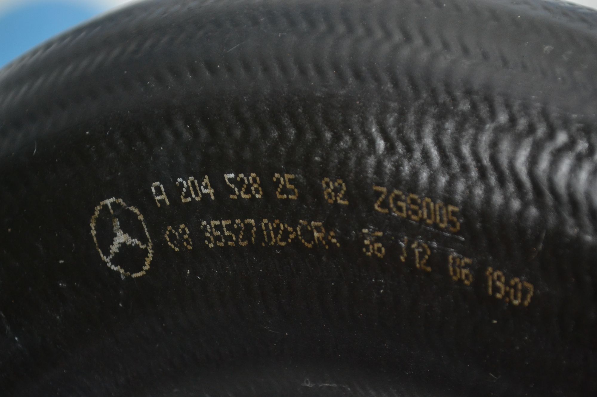 https://ycs.partsauto.market/partsauto-images/thmbs/userImages/b7628e092085f1f91467af1afb6e7630/part/48eefc89-fc46-4a16-8371-80b06d19c124_1781168715608.jpg