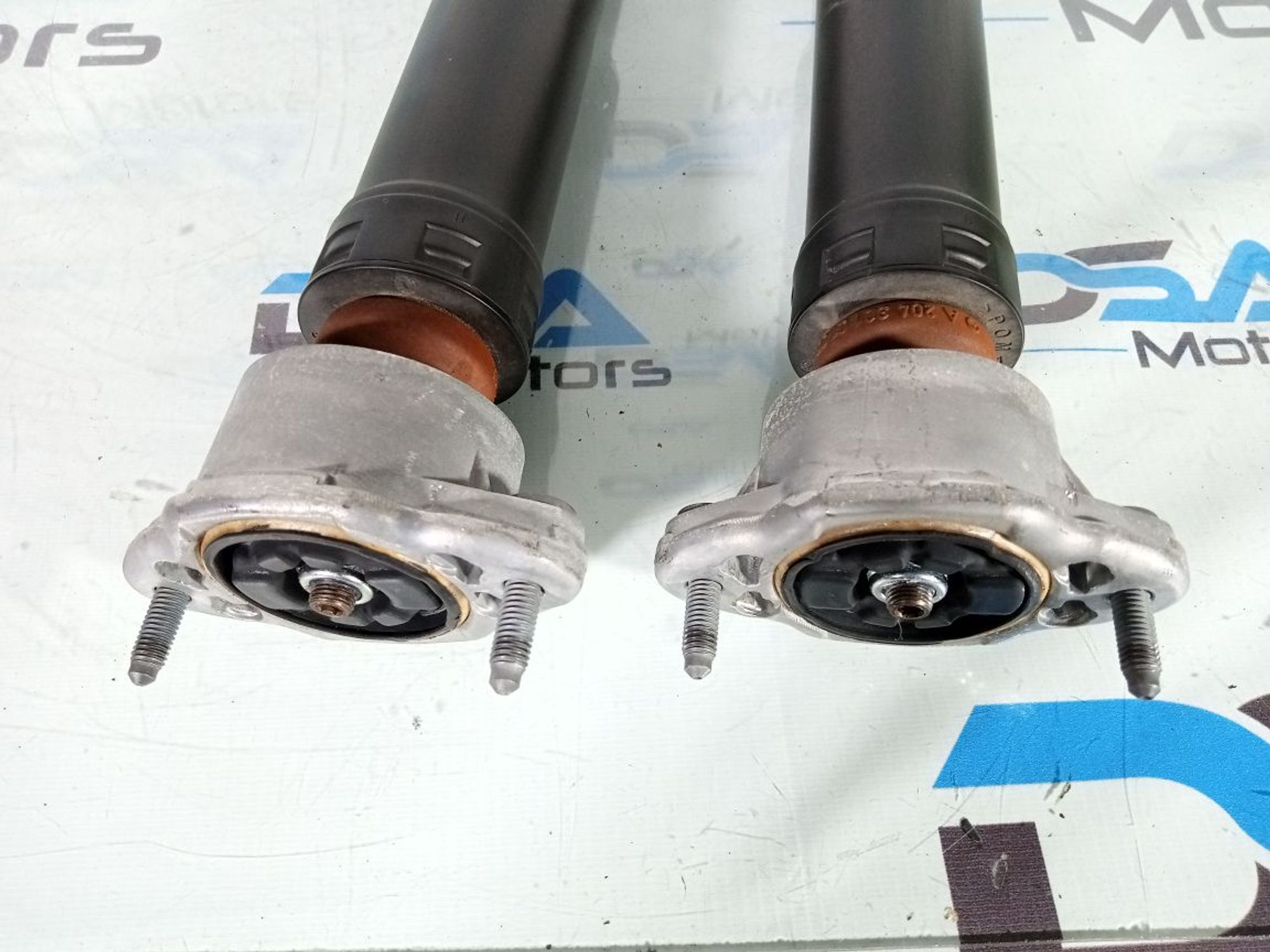 https://ycs.partsauto.market/partsauto-images/thmbs/userImages/b7628e092085f1f91467af1afb6e7630/part/4910a7f2-bad5-45e0-942d-5f2929c775dd_1730467813138.jpg